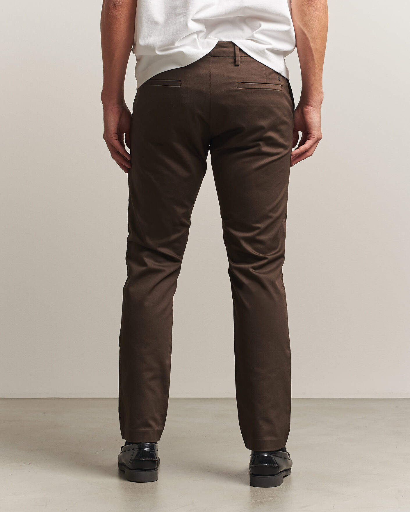 Uomini | Pantaloni | NN07 | Theo Regular Fit Chinos Earthwood