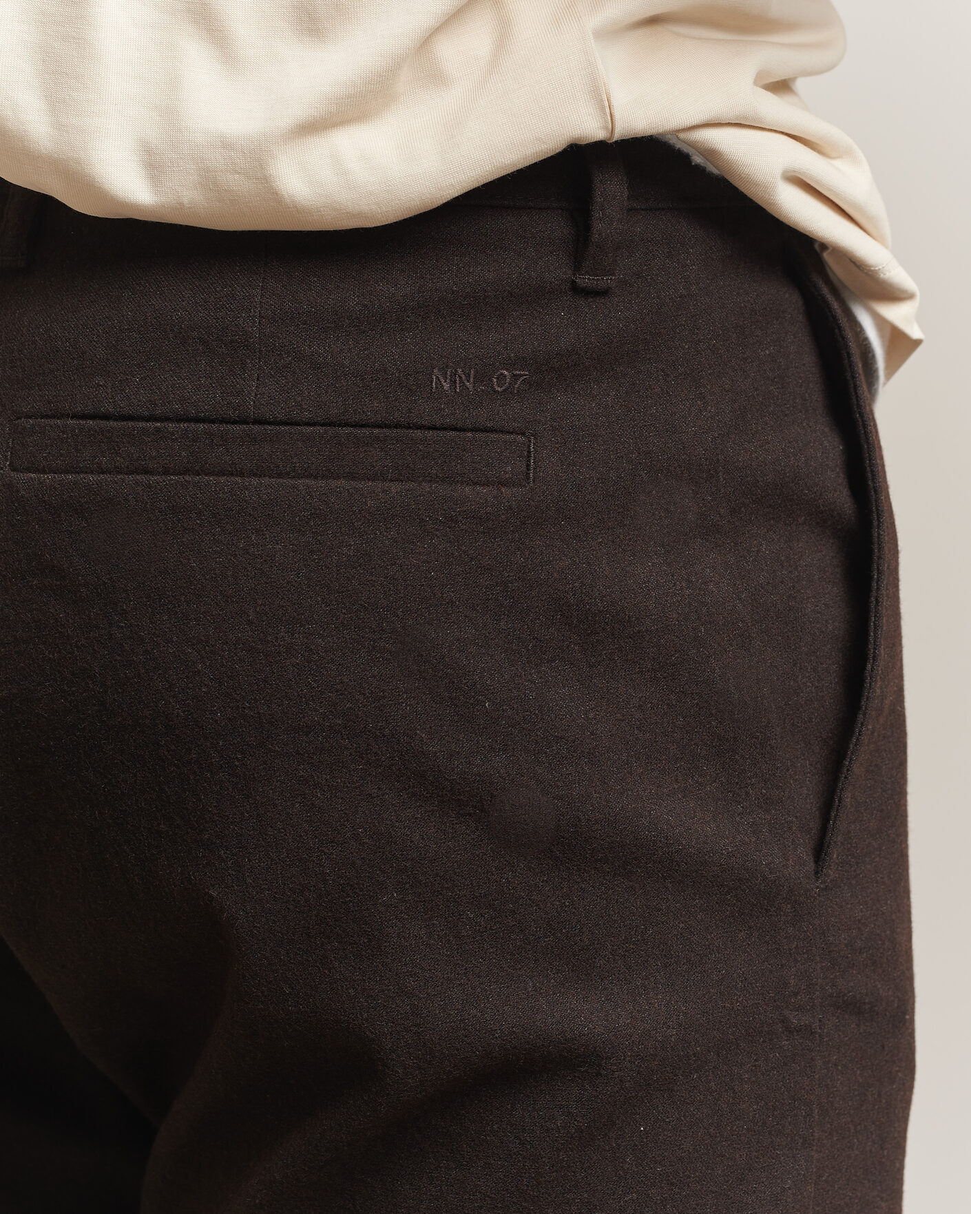 Uomini | Pantaloni | NN07 | Aden Brushed Cotton Trousers Deep Truffle