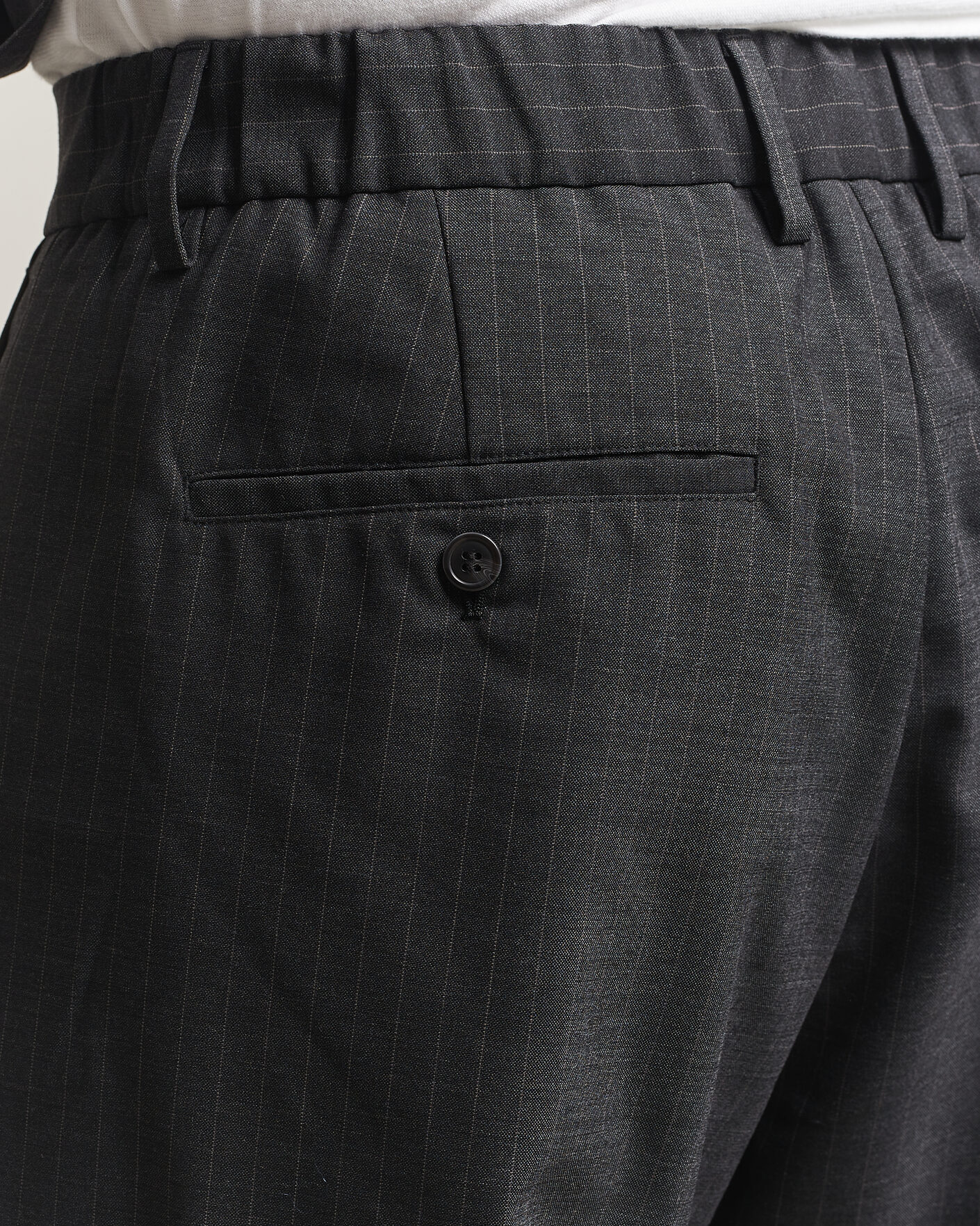 Uomini | Pantaloni | NN07 | Kay Wool Pinstriped Trousers Dark Grey