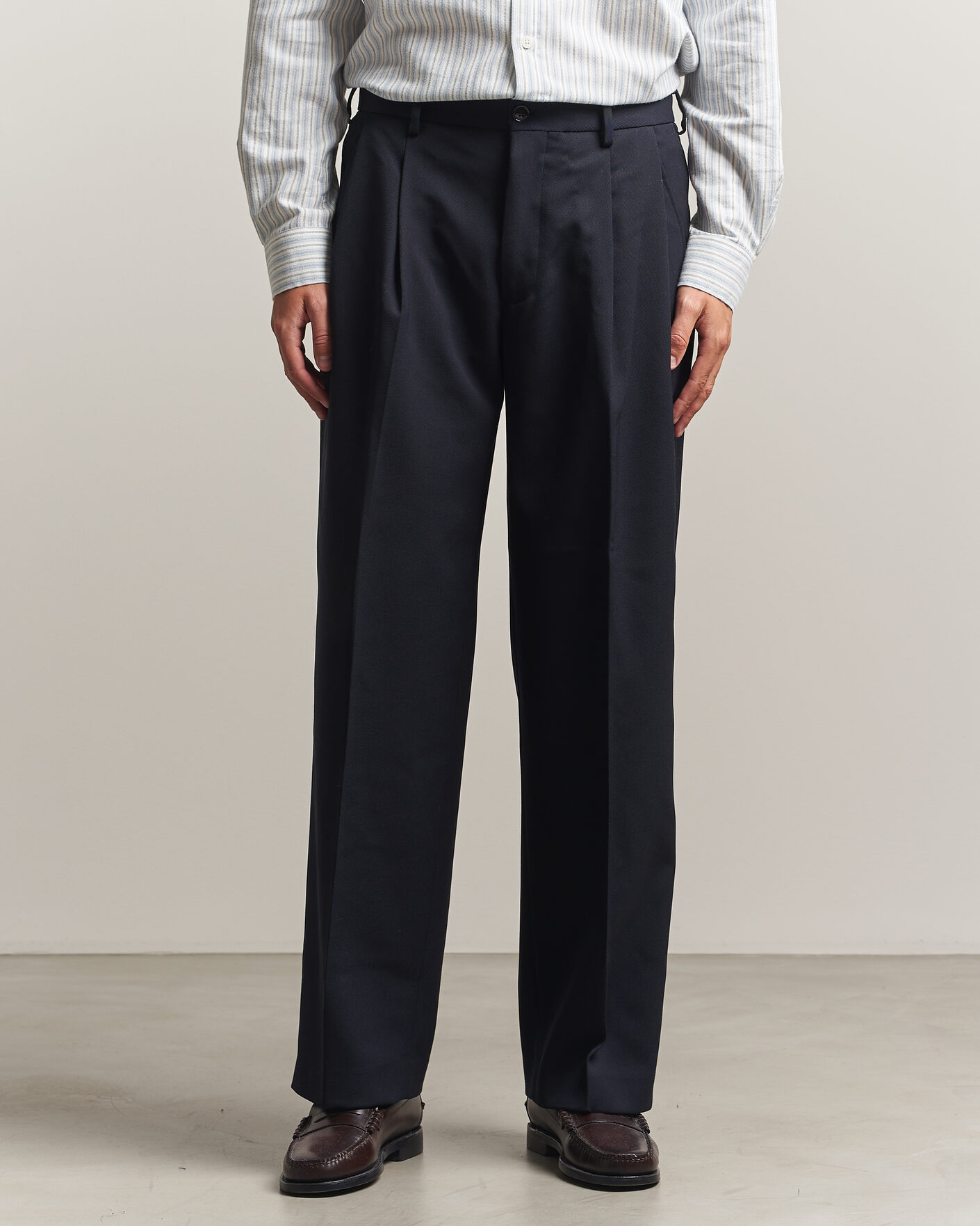 Uomini | Pantaloni | NN07 | Justin Wool Pleated Suit Trousers Deep Navy
