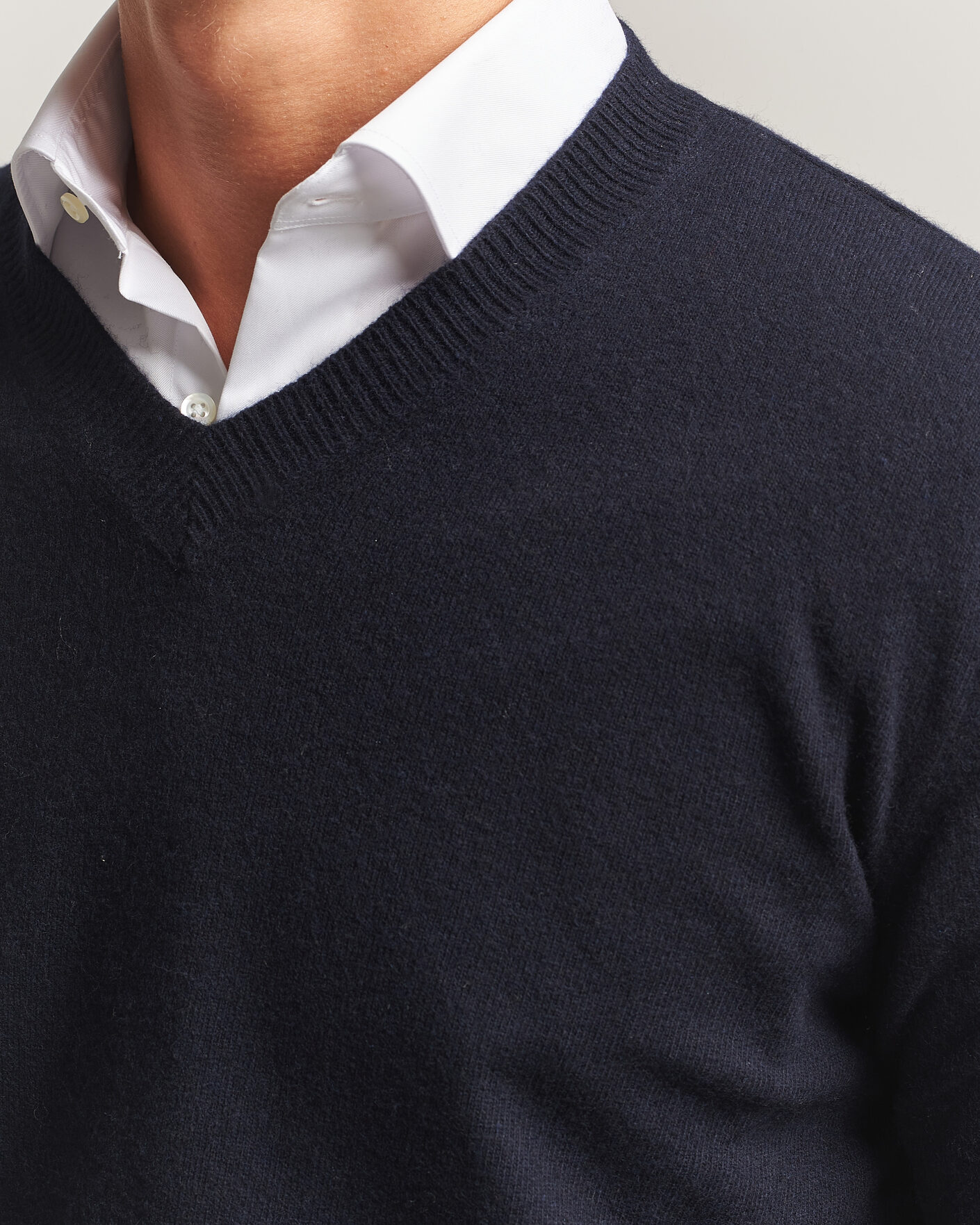 Uomini | Maglieria | Oscar Jacobson | Gregor Wool/Cashmere V-Neck Navy
