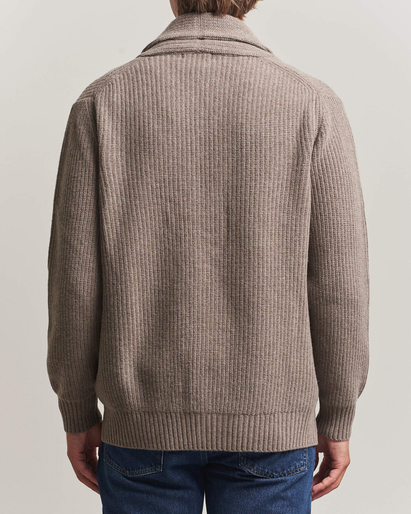 Uomini | Maglieria | Oscar Jacobson | Roland Wool Cardigan Beige