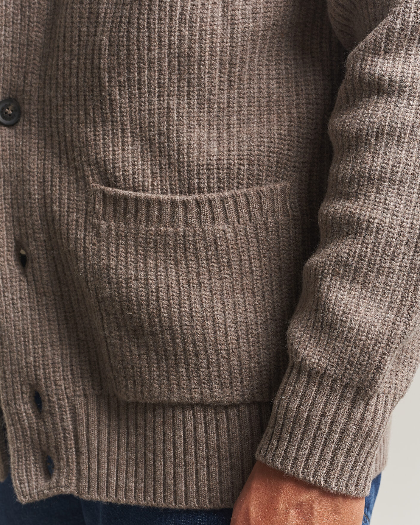 Uomini | Maglieria | Oscar Jacobson | Roland Wool Cardigan Beige