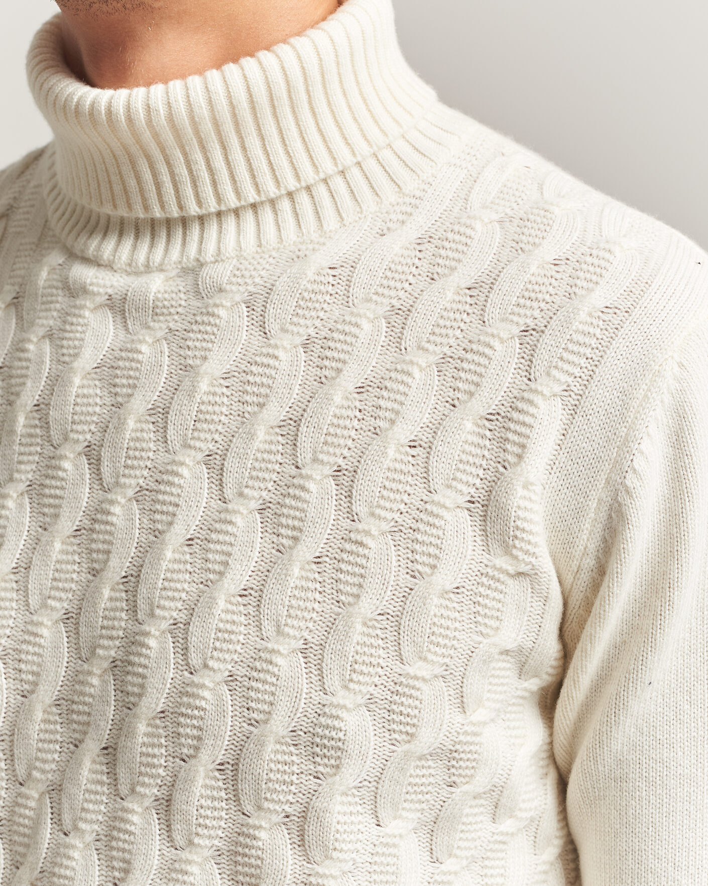 Uomini | Maglieria | Oscar Jacobson | Seppo Cable Knitted Rollneck White