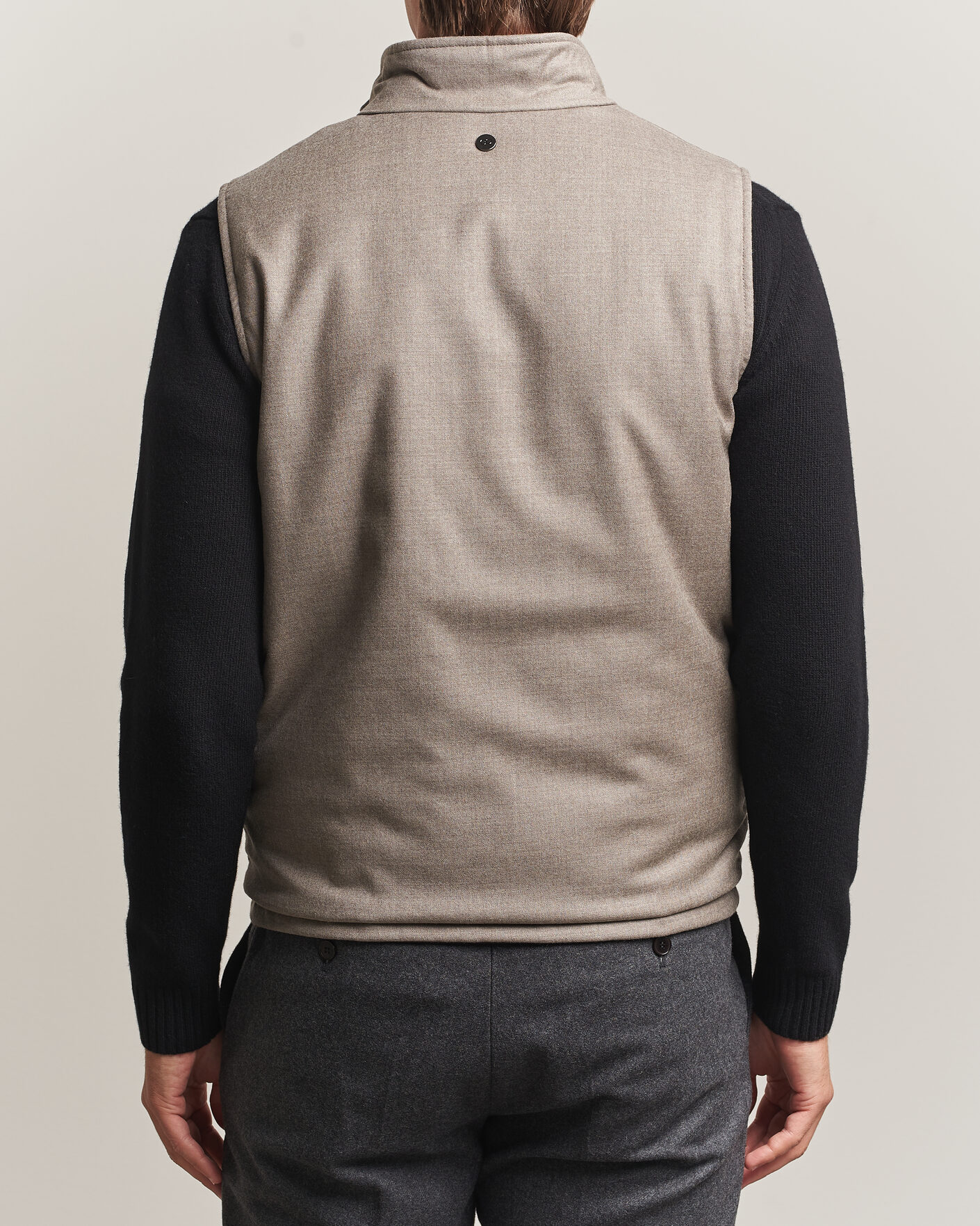 Uomini | Gilet | Oscar Jacobson | Nylon/Wool Reversible Vest Taupe