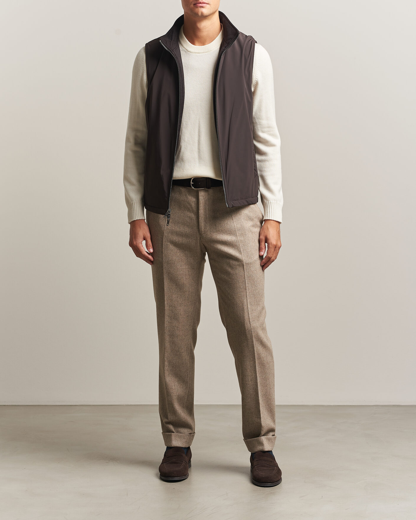 Uomini | Gilet | Oscar Jacobson | Nylon/Wool Reversible Vest Brown