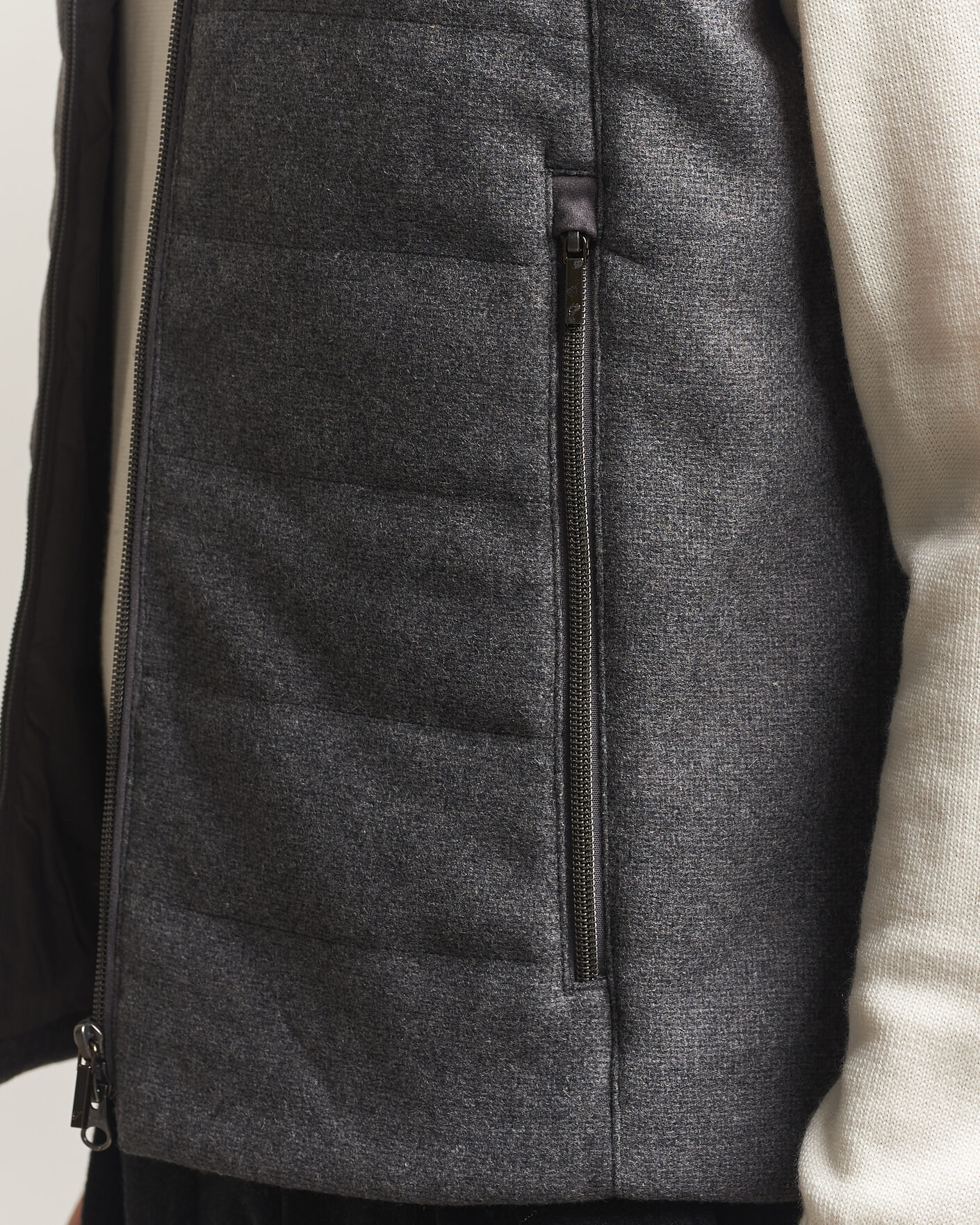 Uomini | Gilet | Stenströms | Wool Alcantara Detail Light Padded Vest Grey