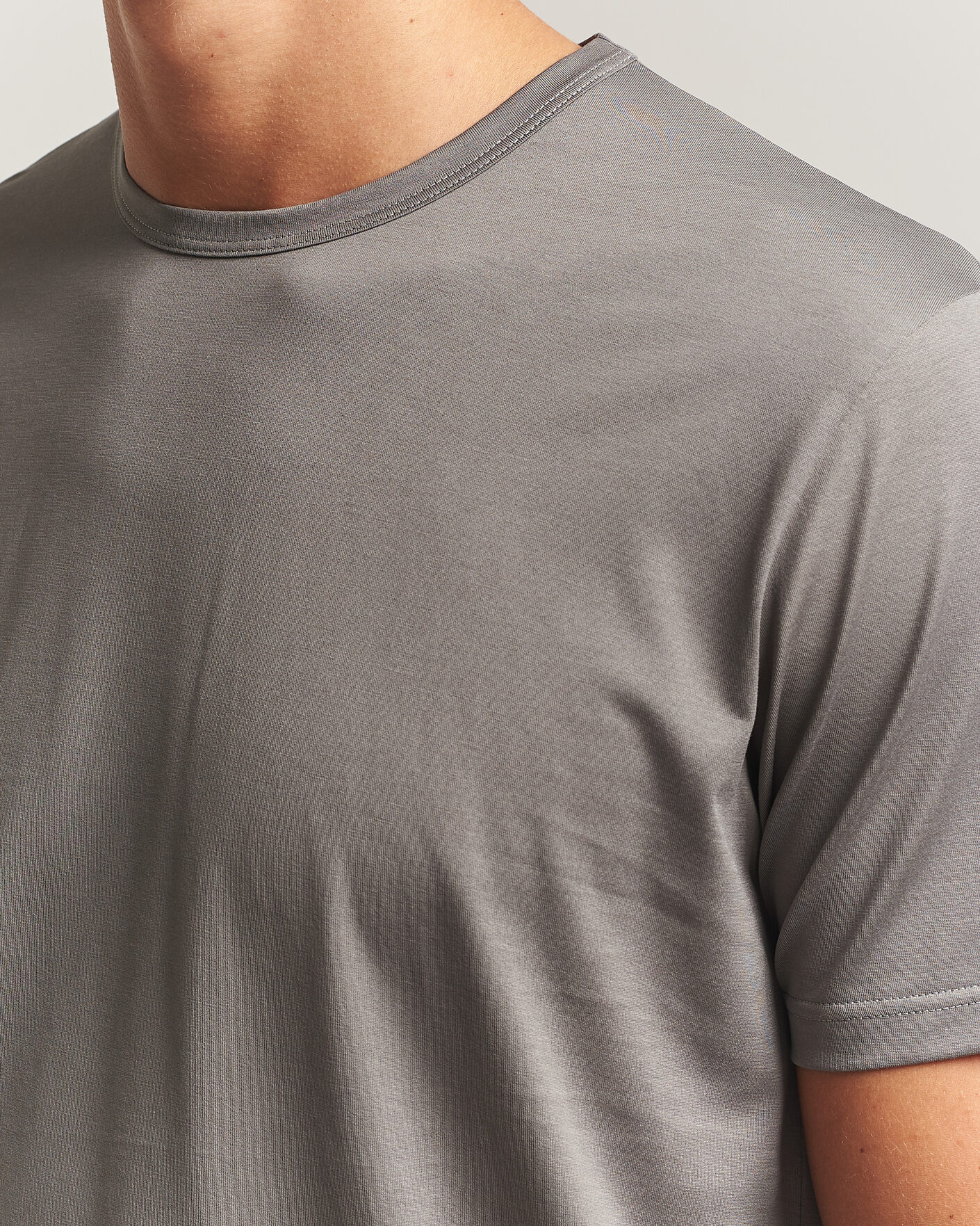 Uomini | T-shirt | Sunspel | Crew Neck Q82 Cotton T-Shirt Smoke Grey