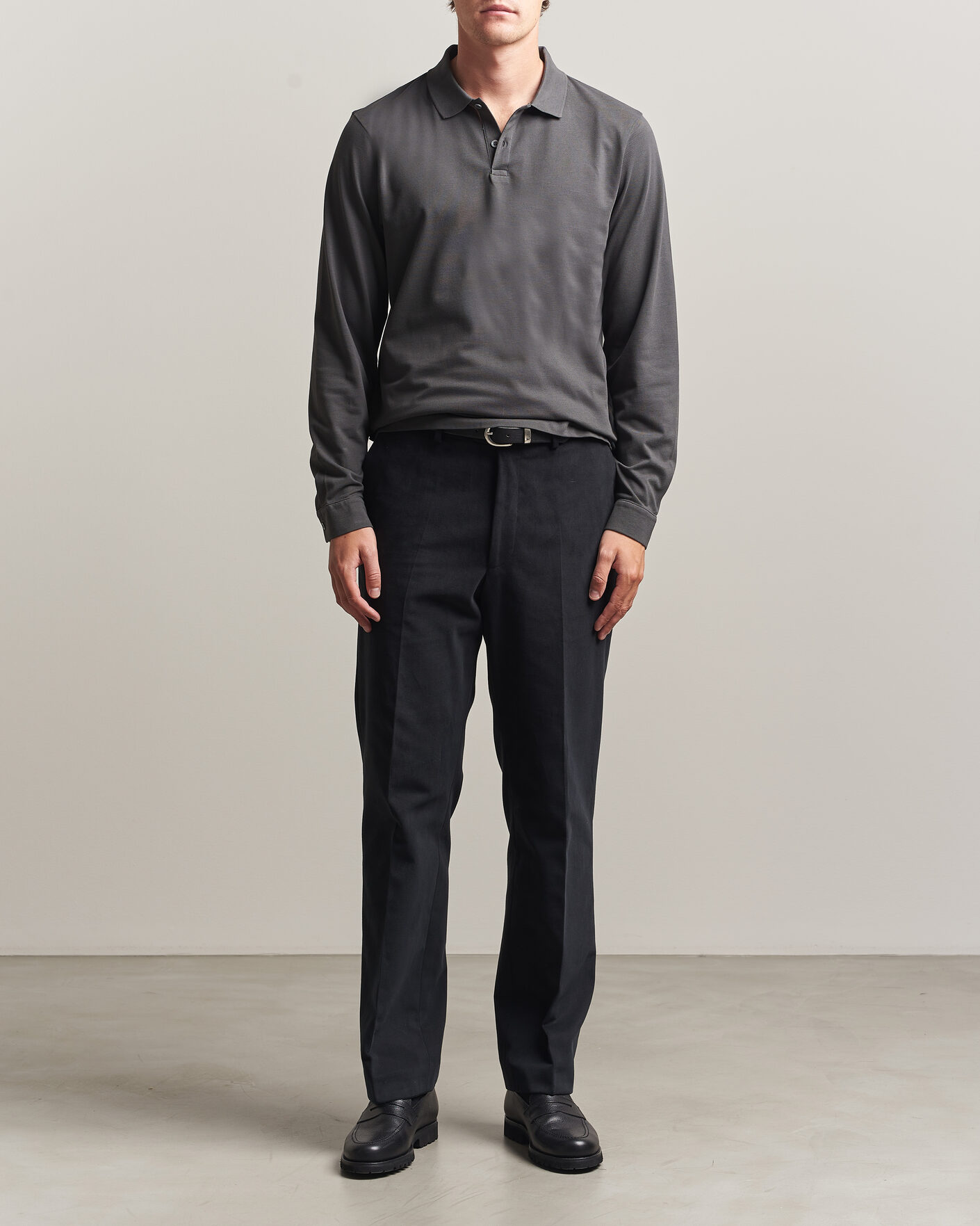 Uomini | Polo | Sunspel | Supima Cotton Long Sleeve Pique Polo Anthracite