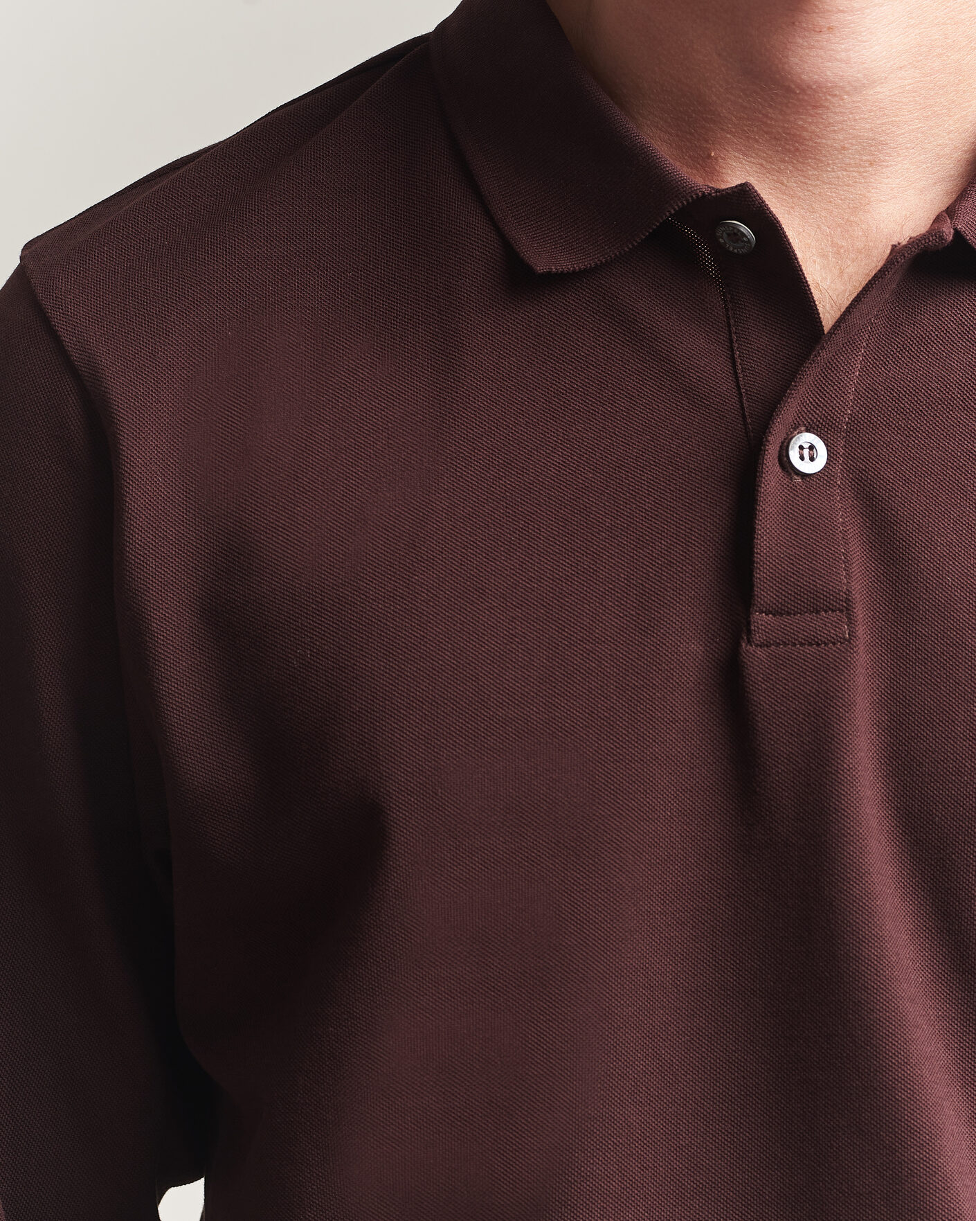 Uomini | Polo | Sunspel | Supima Cotton Long Sleeve Pique Polo Dark Brown