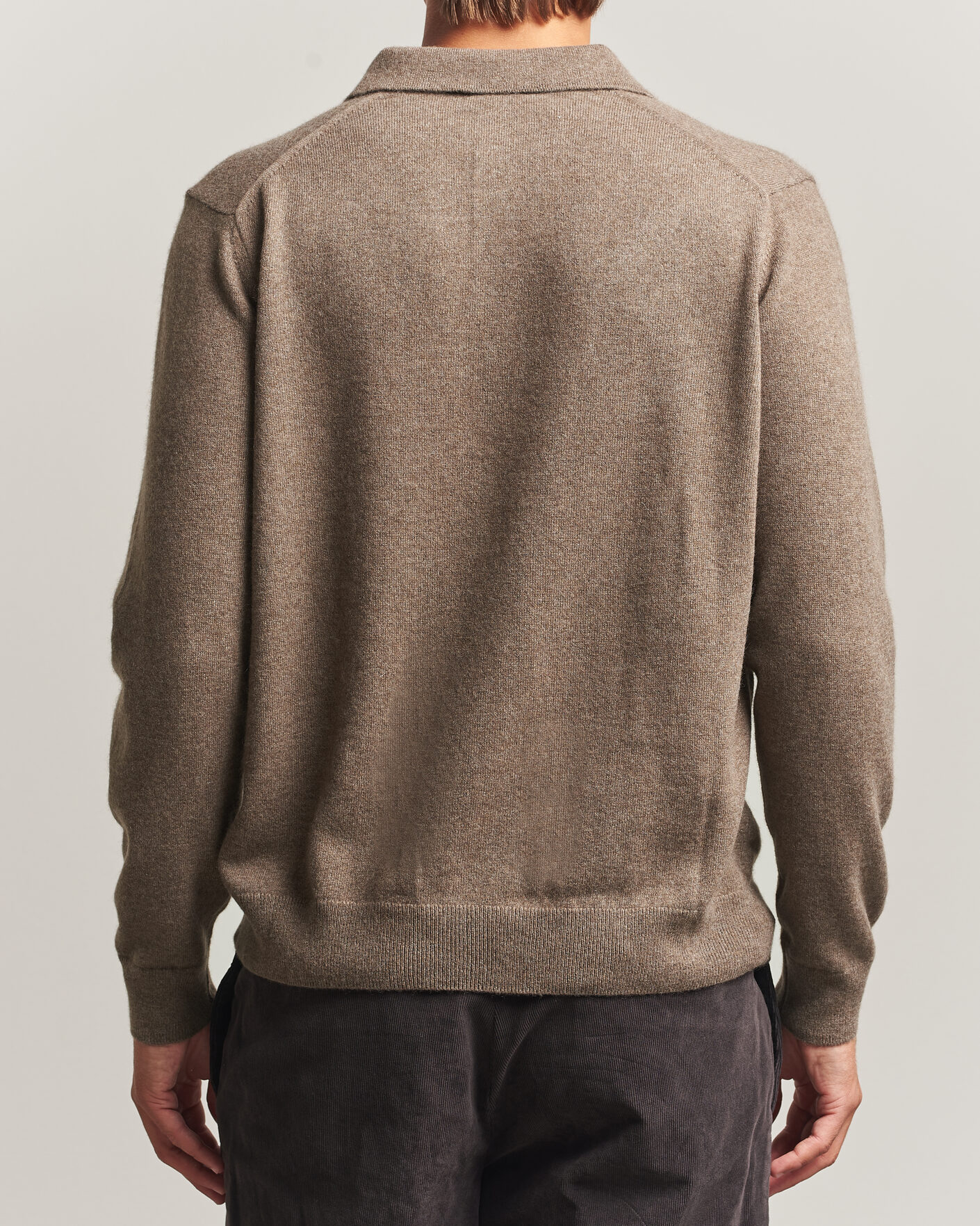 Uomini | Maglieria | Sunspel | Cashmere Polo Taupe