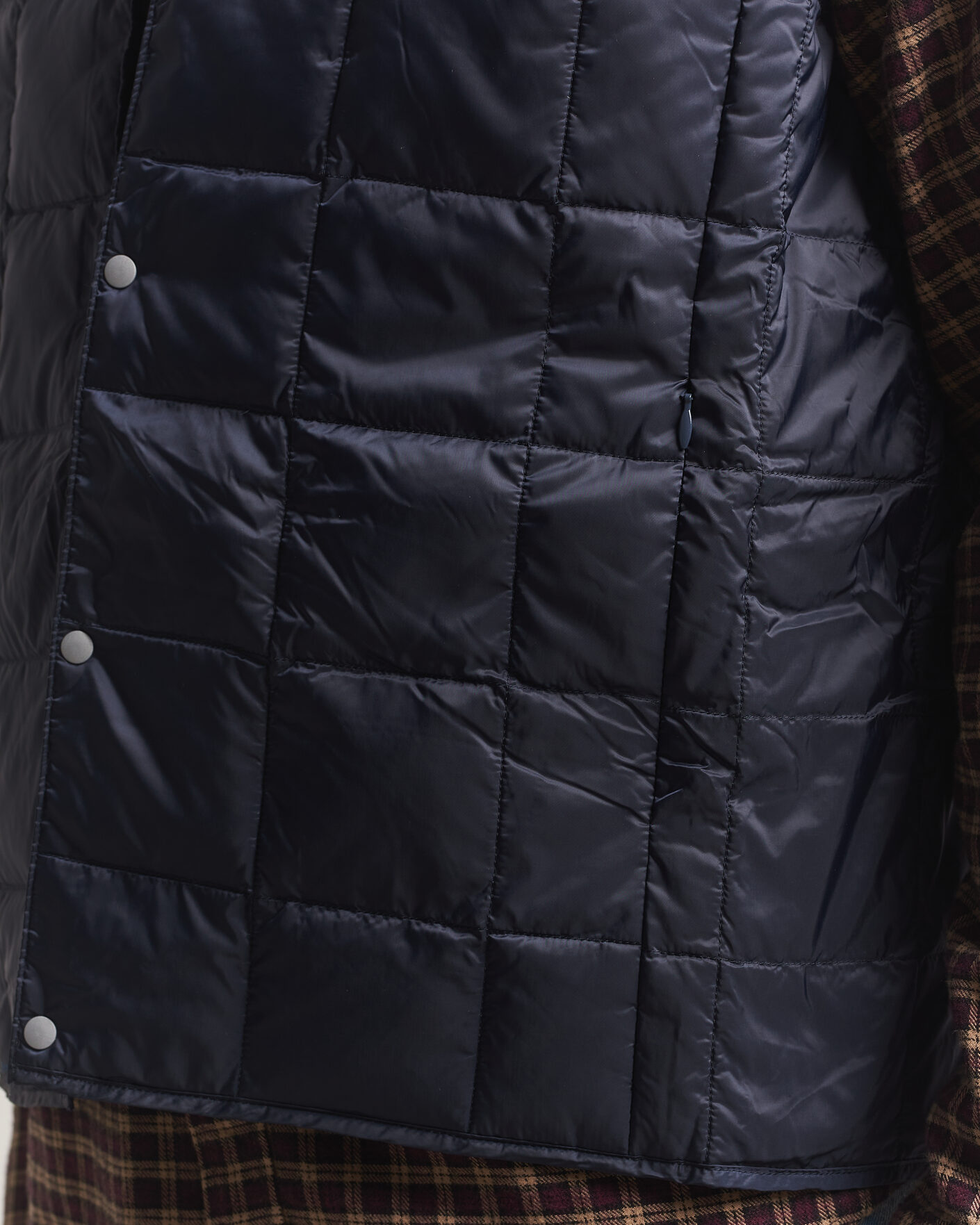 Uomini | Gilet | TAION | V-Neck Lightweight Down Vest Dark Navy