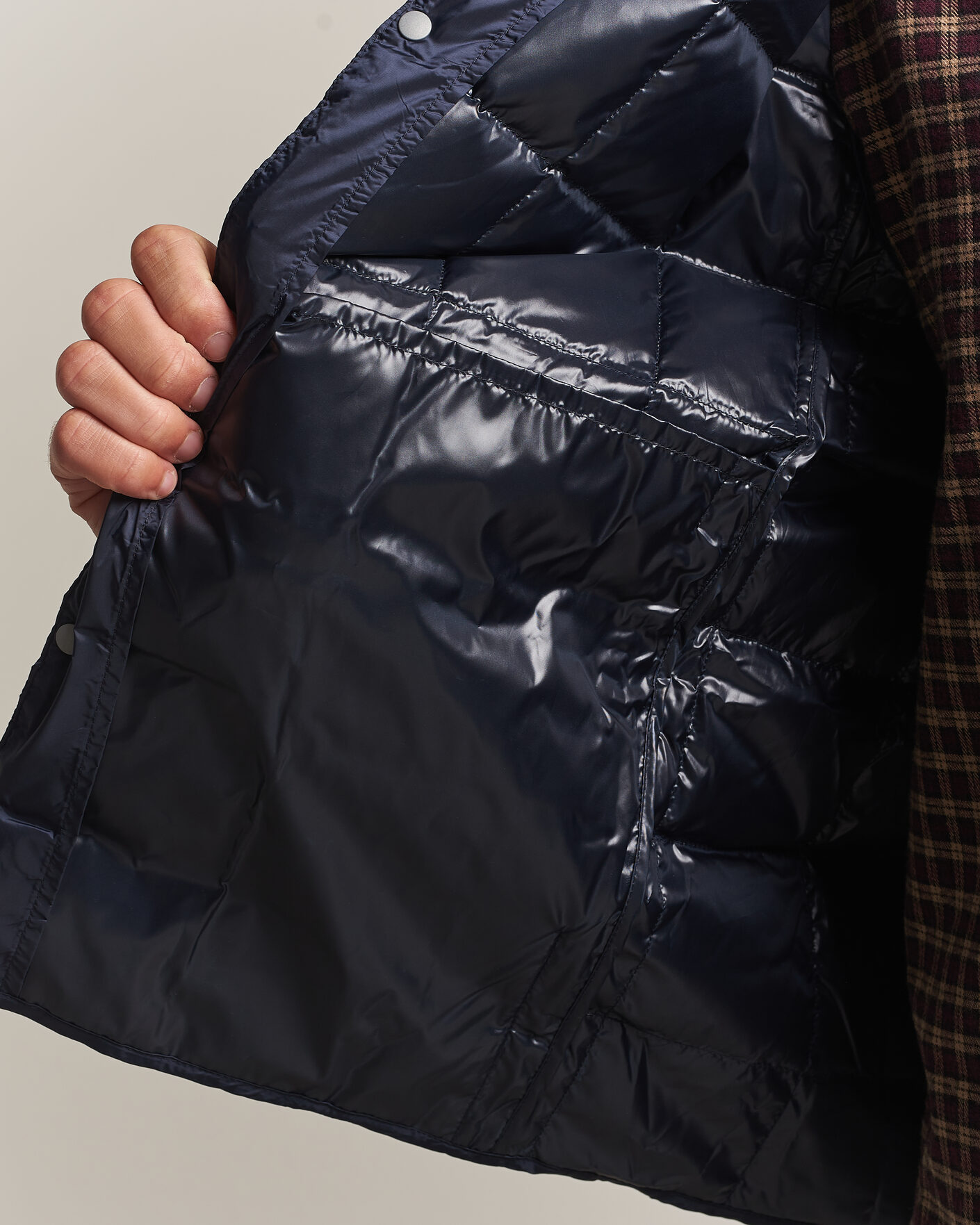 Uomini | Gilet | TAION | V-Neck Lightweight Down Vest Dark Navy