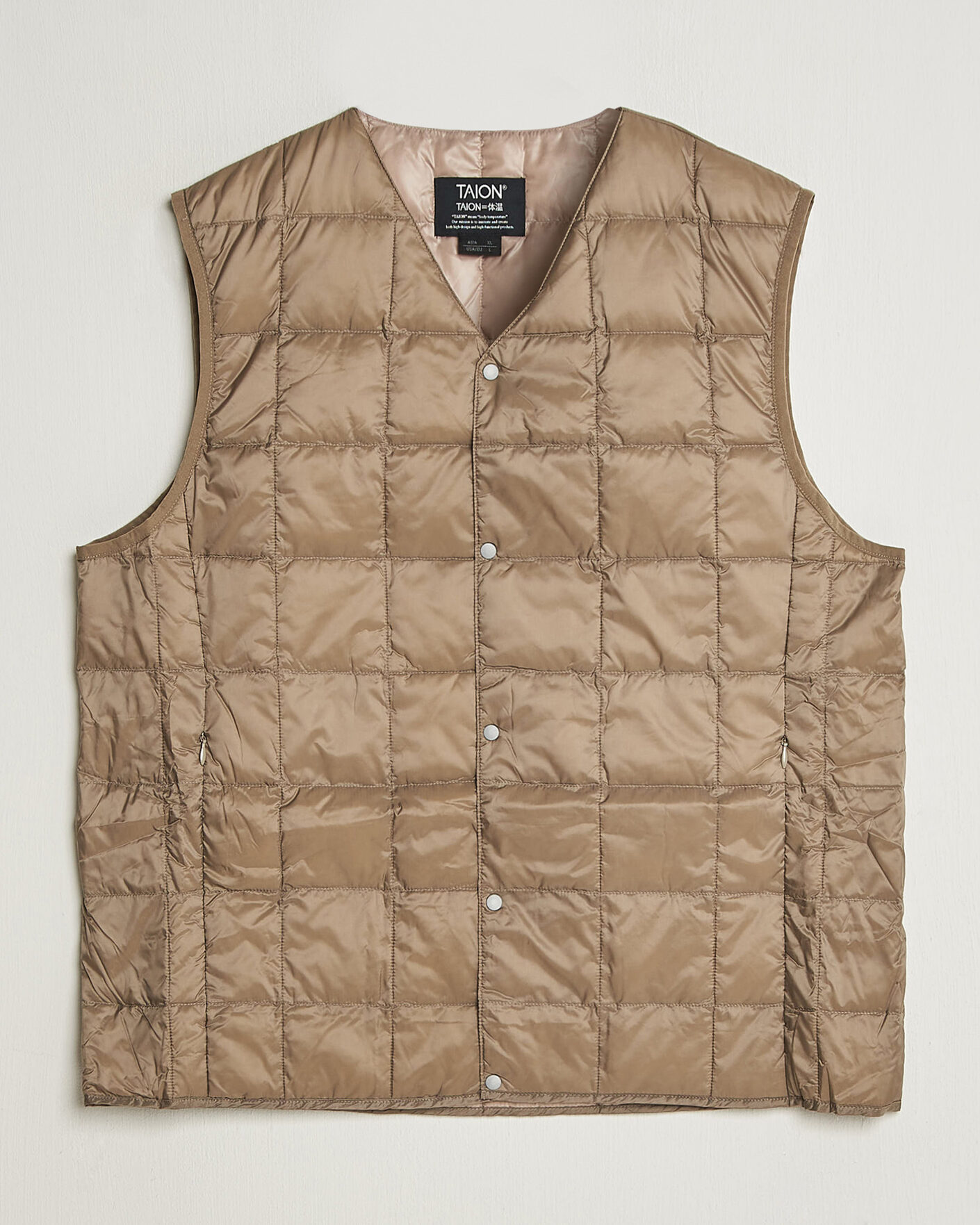 Uomini | Gilet | TAION | V-Neck Lightweight Down Vest Khaki