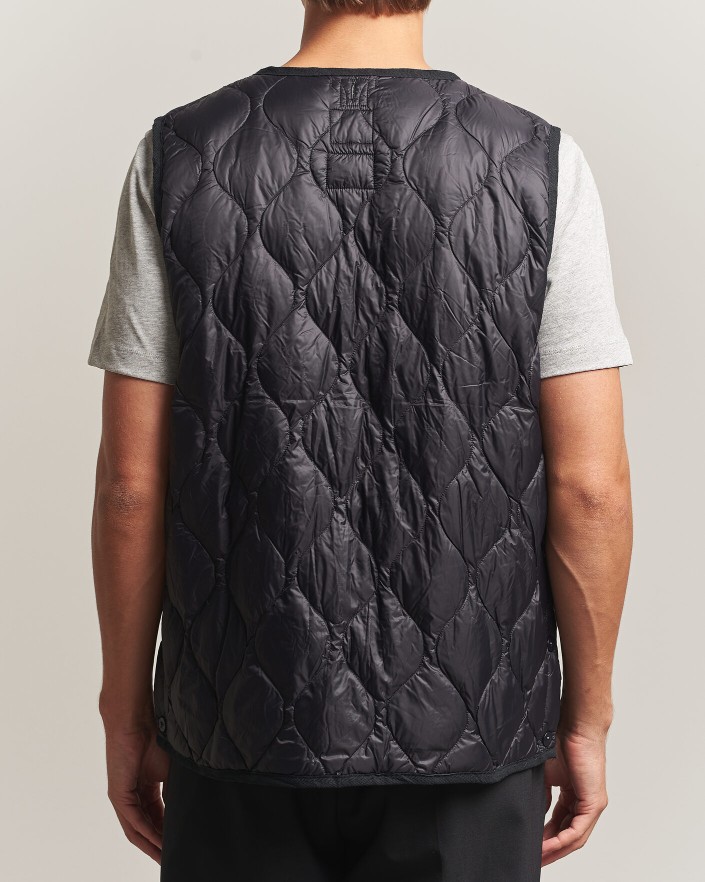 Uomini | Gilet | TAION | Military Crew Neck Down Vest Black