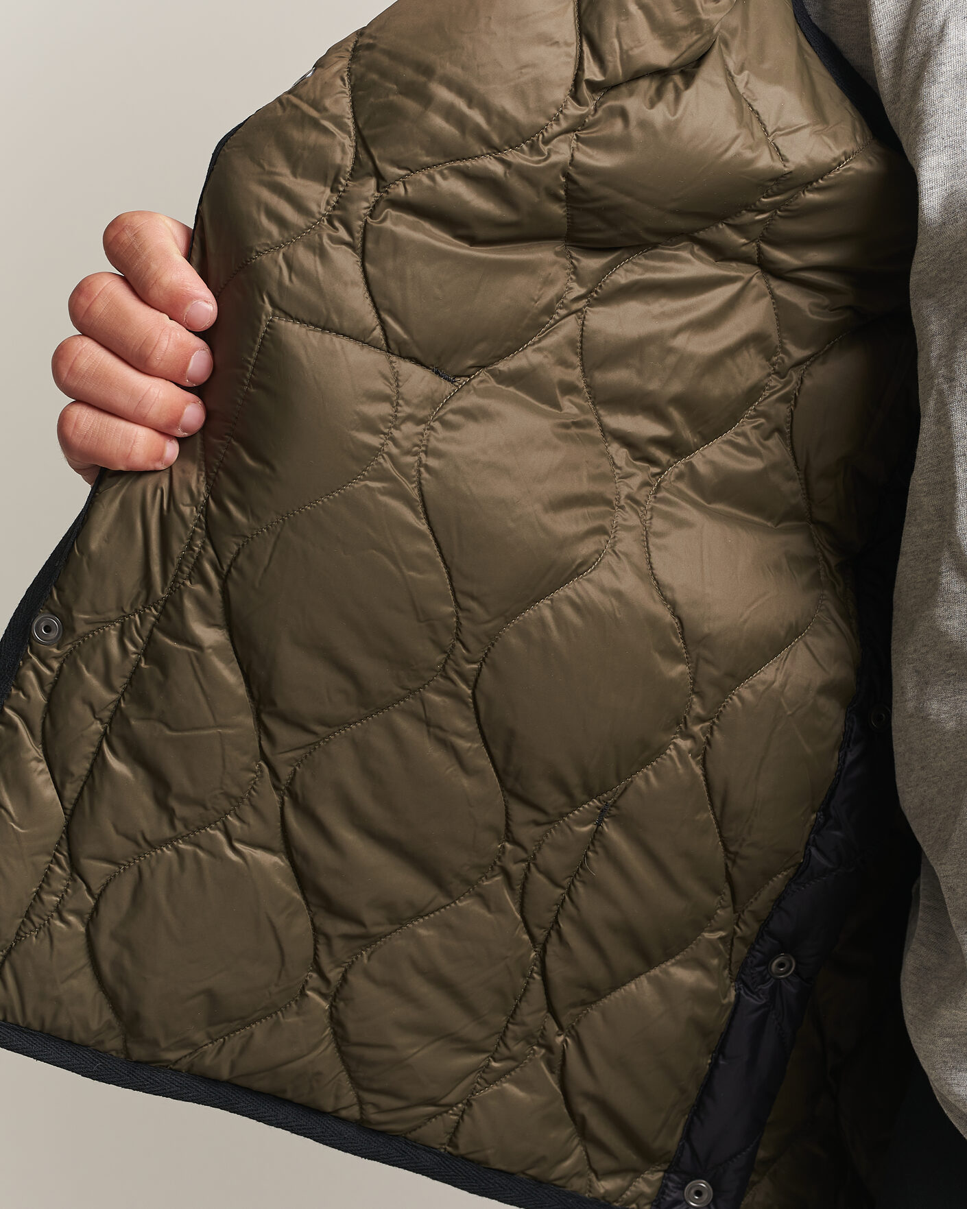 Uomini | Gilet | TAION | Military Crew Neck Down Vest Black