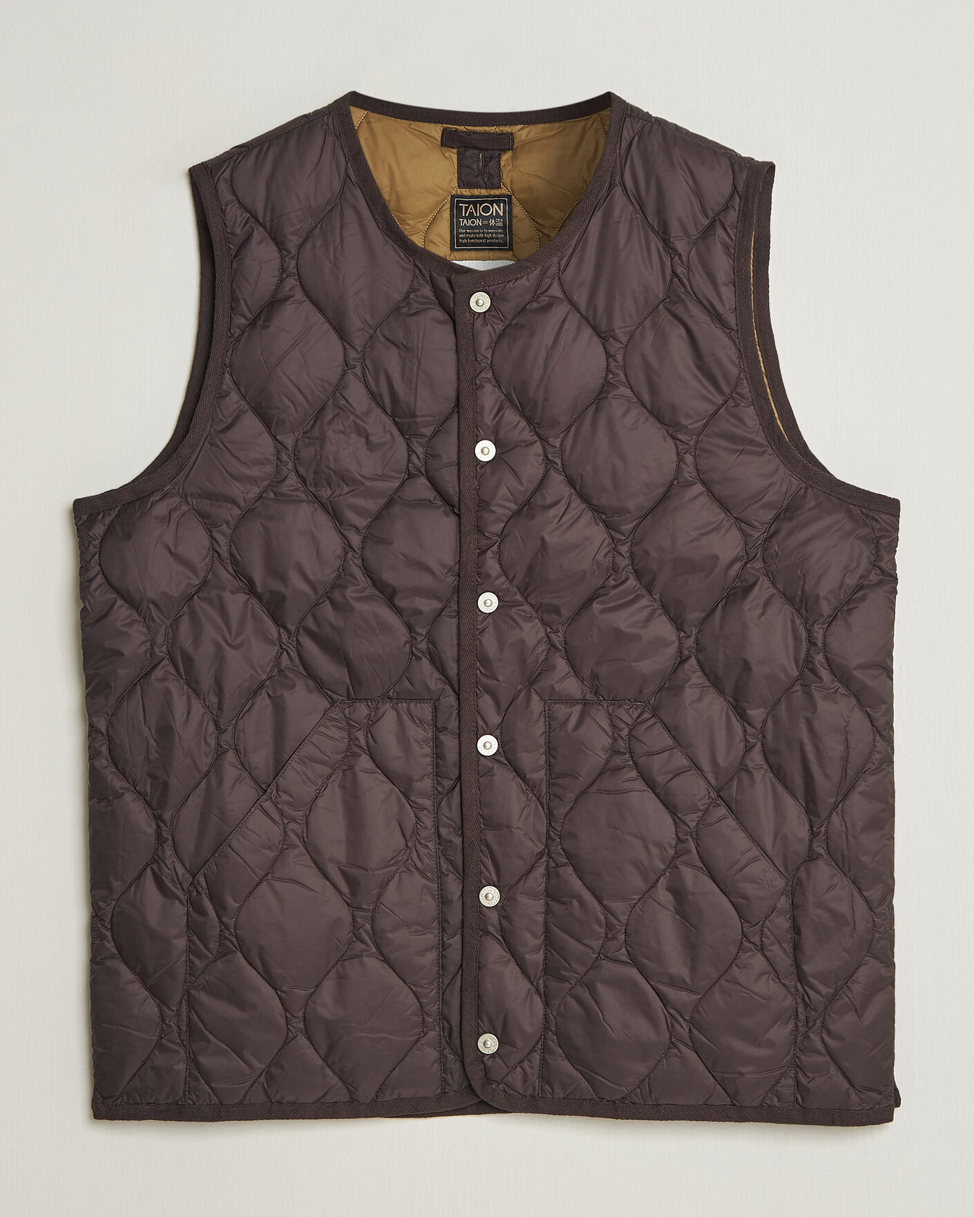 Uomini | Gilet | TAION | Military Crew Neck Down Vest Dark Choco