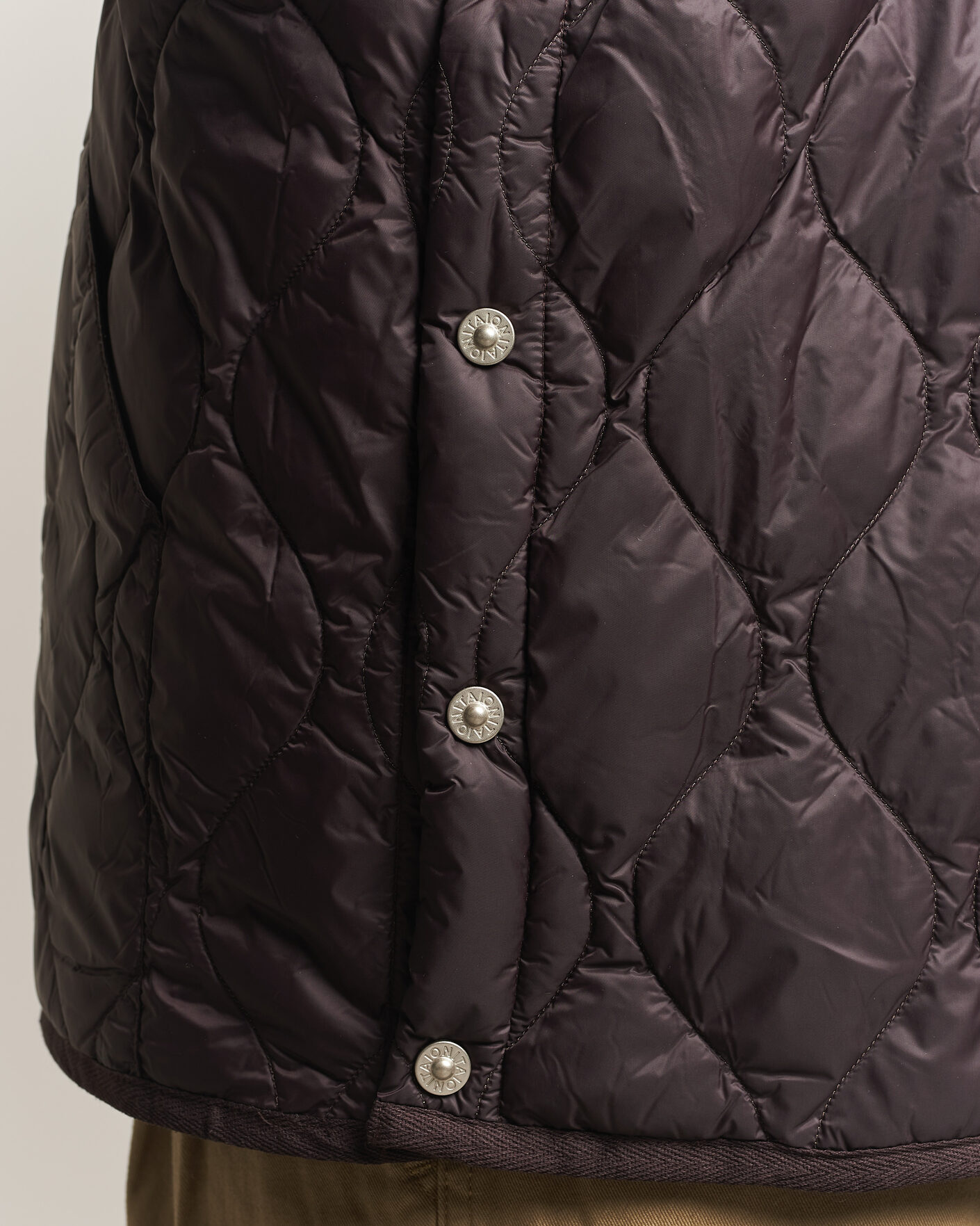 Uomini | Gilet | TAION | Military Crew Neck Down Vest Dark Choco