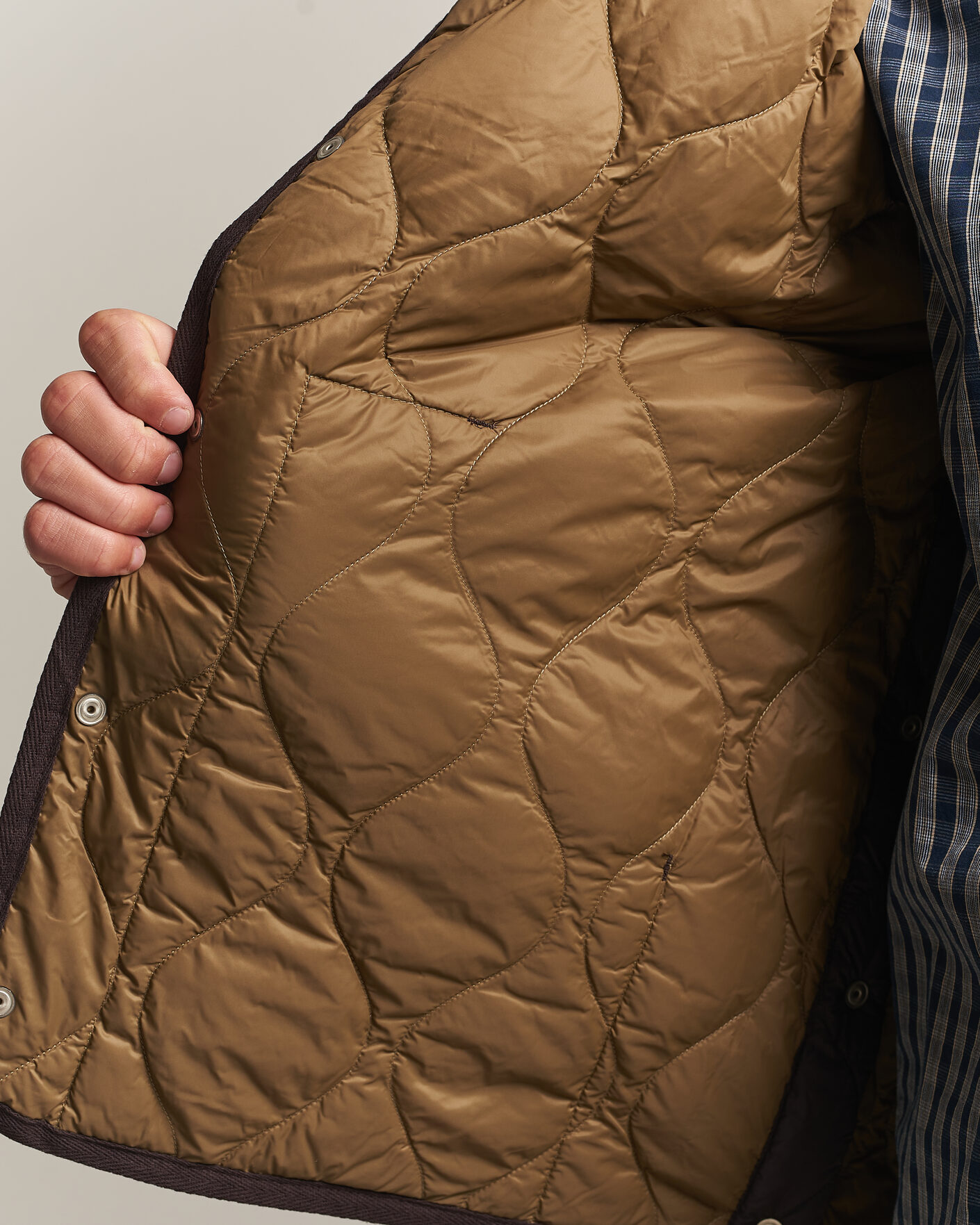 Uomini | Gilet | TAION | Military Crew Neck Down Vest Dark Choco