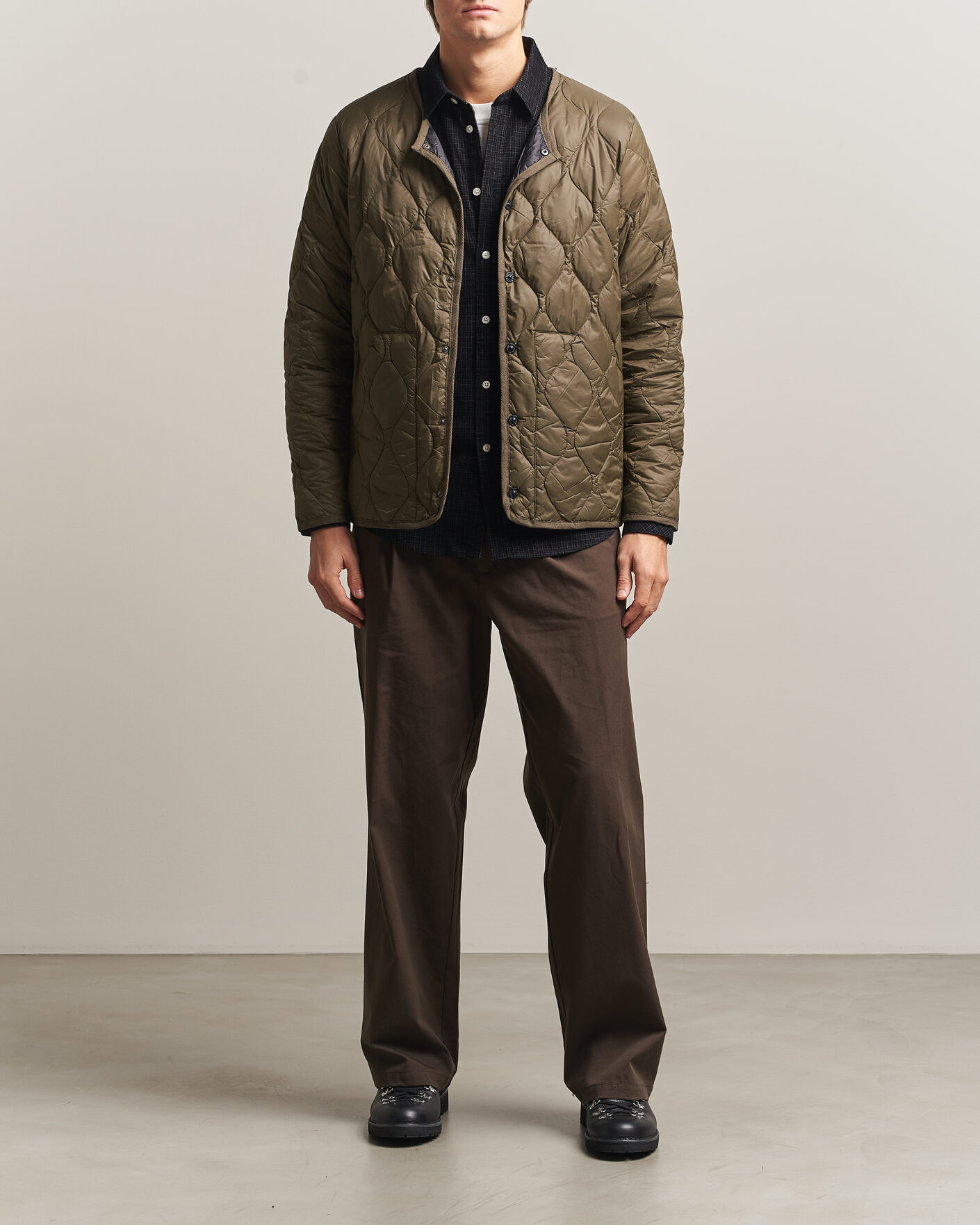 Uomini | Giacche | TAION | Military Crew Neck Down Jacket Dark Olive