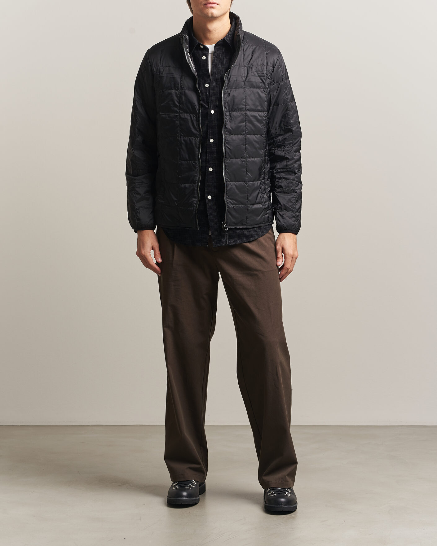 Uomini | Giacche | TAION | High Neck Full Zip Lightweight Down Jacket Black