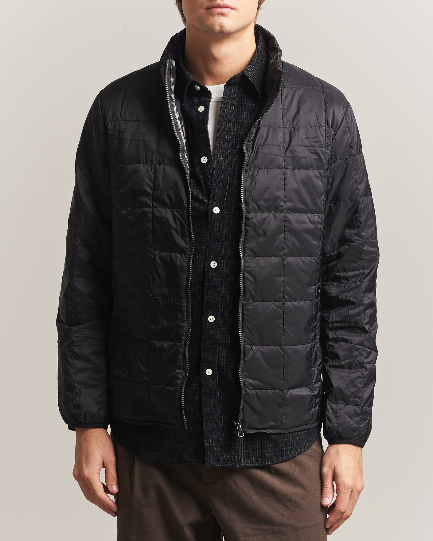Uomini | Giacche | TAION | High Neck Full Zip Lightweight Down Jacket Black
