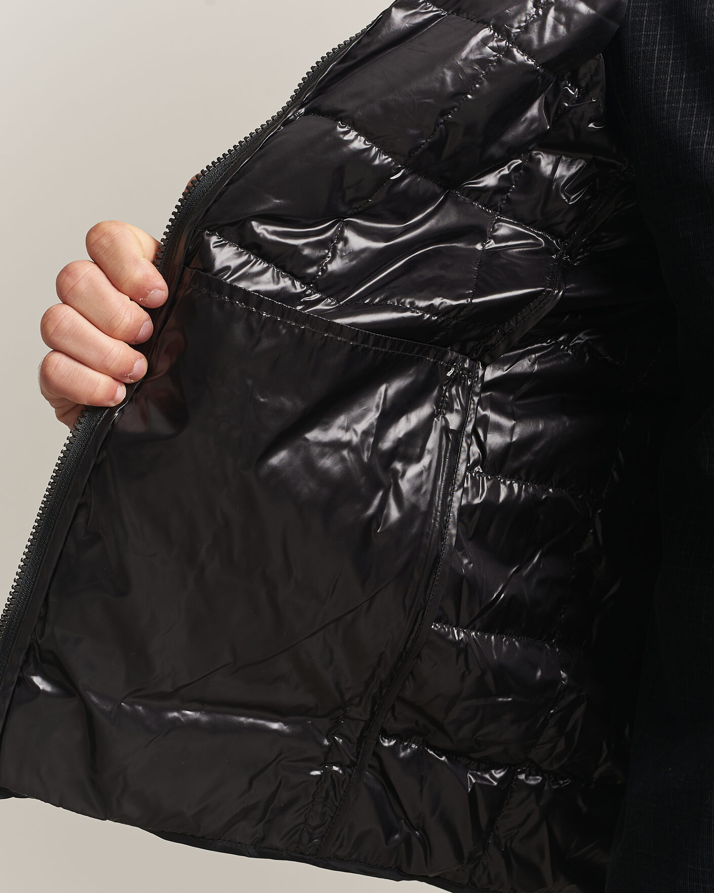 Uomini | Giacche | TAION | High Neck Full Zip Lightweight Down Jacket Black