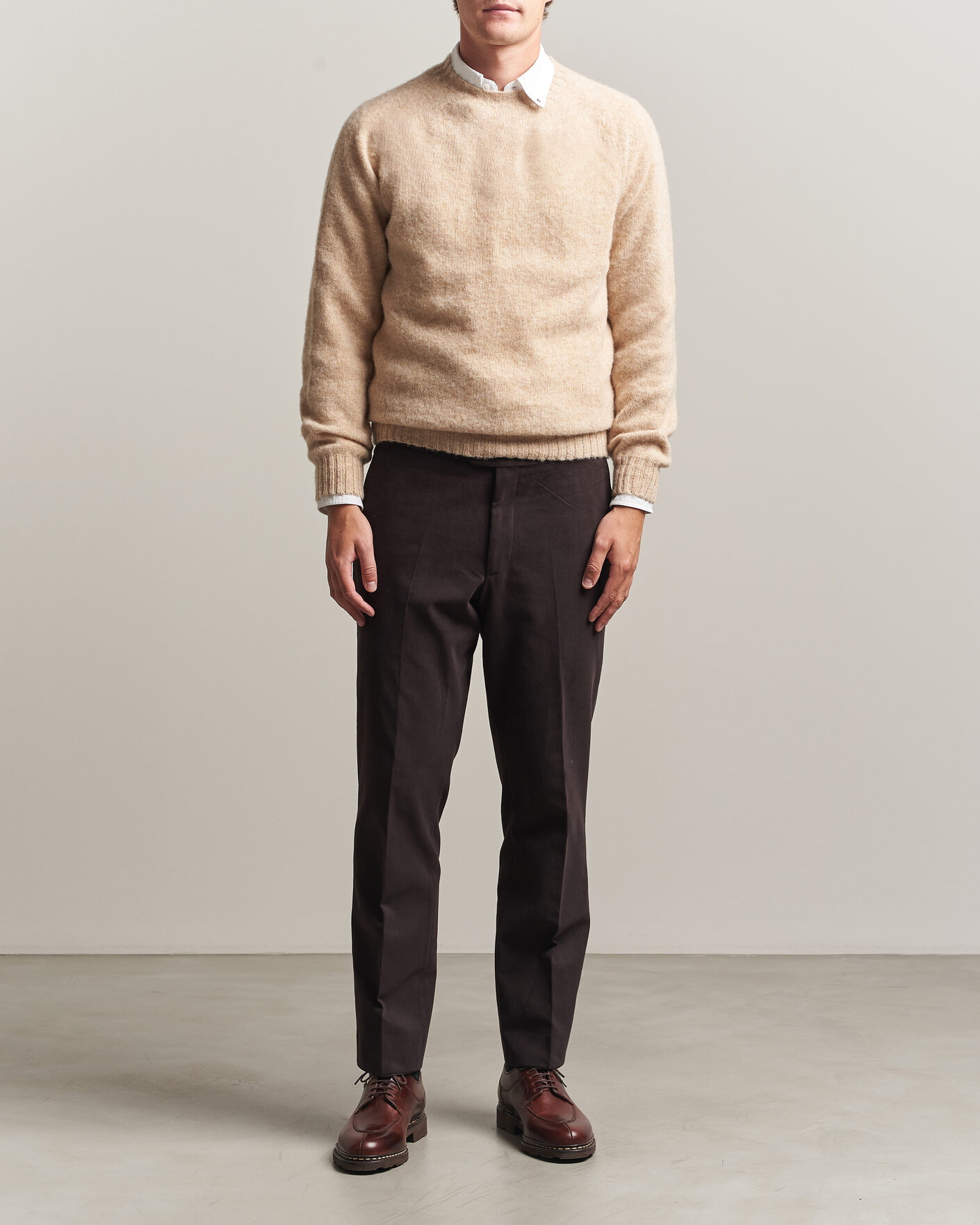 Uomini | Maglieria | Harley Of Scotland | Brushed Supersoft Lambswool Crewneck Calico