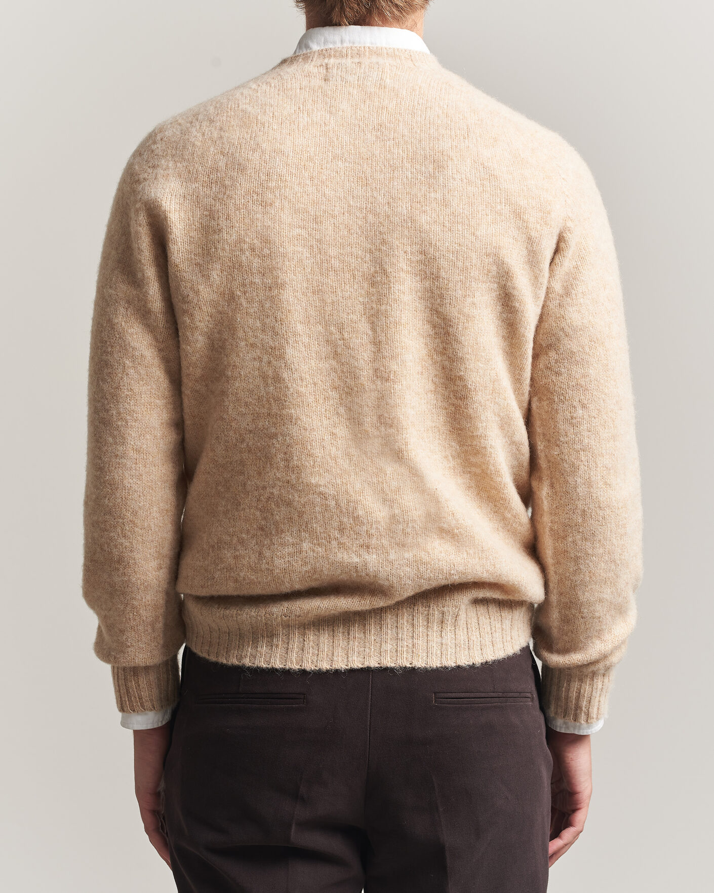 Uomini | Maglieria | Harley Of Scotland | Brushed Supersoft Lambswool Crewneck Calico