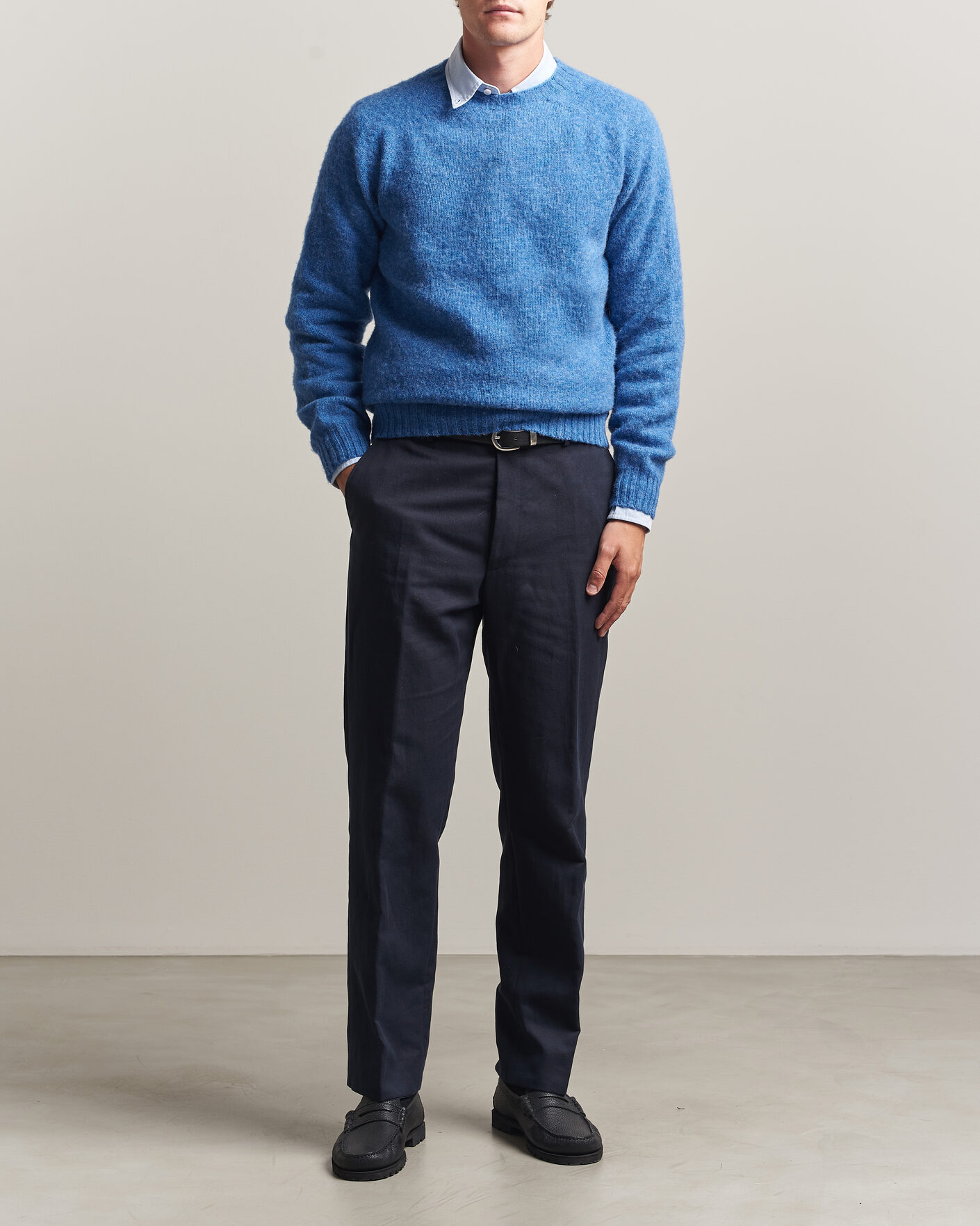 Uomini | Maglieria | Harley Of Scotland | Brushed Supersoft Lambswool Crewneck Cobalt