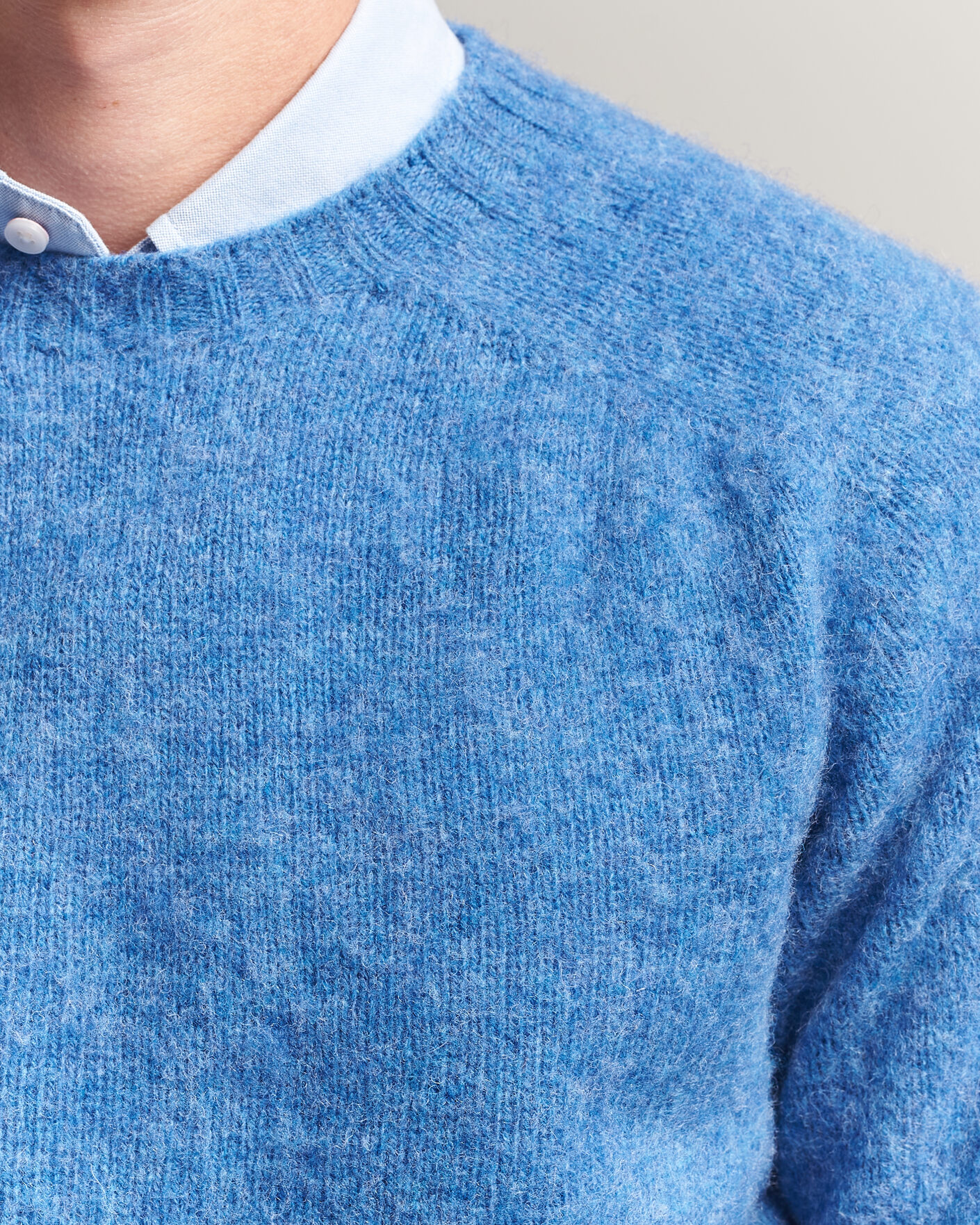 Uomini | Maglieria | Harley Of Scotland | Brushed Supersoft Lambswool Crewneck Cobalt