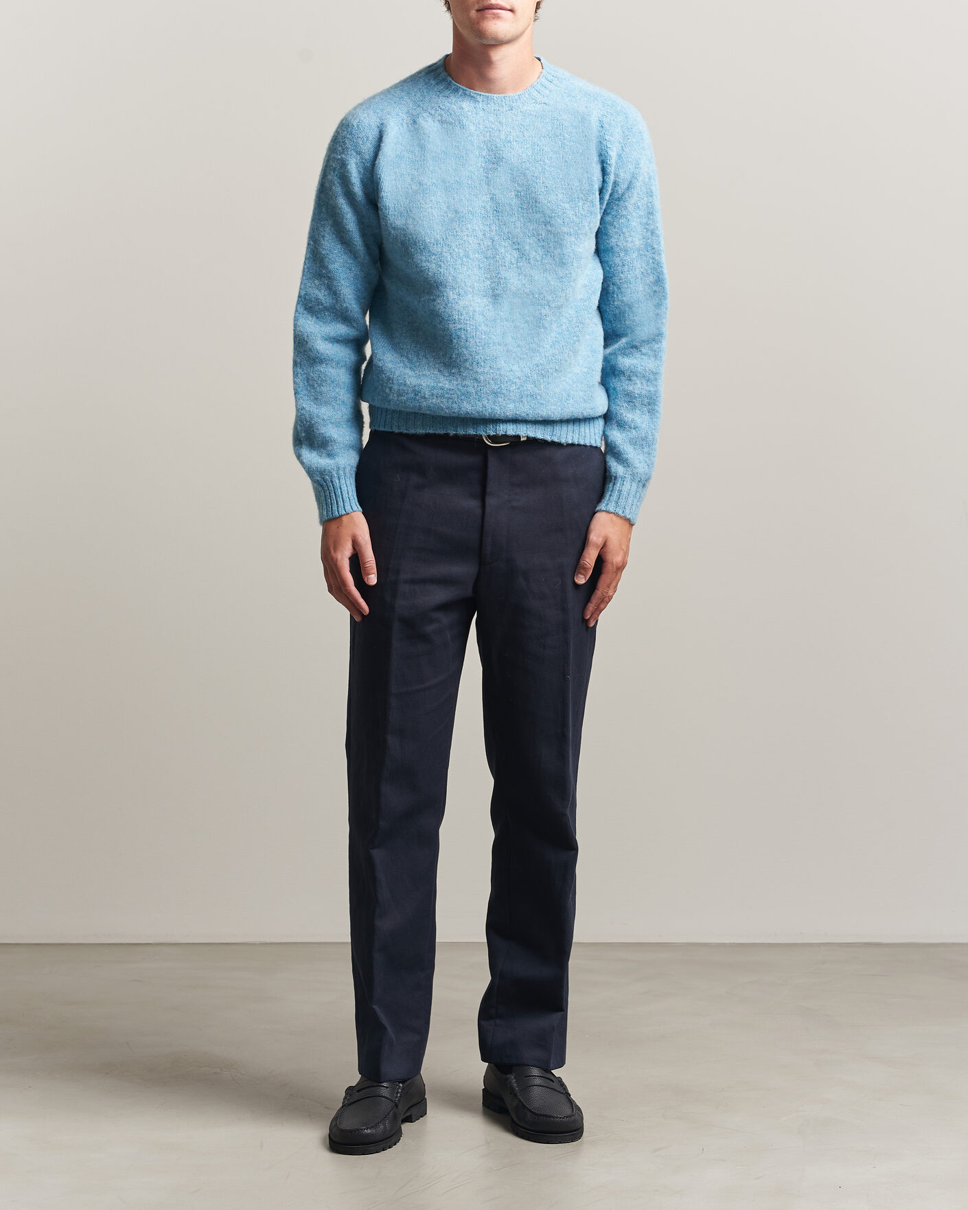 Uomini | Maglieria | Harley Of Scotland | Brushed Supersoft Lambswool Crewneck Loch Blue