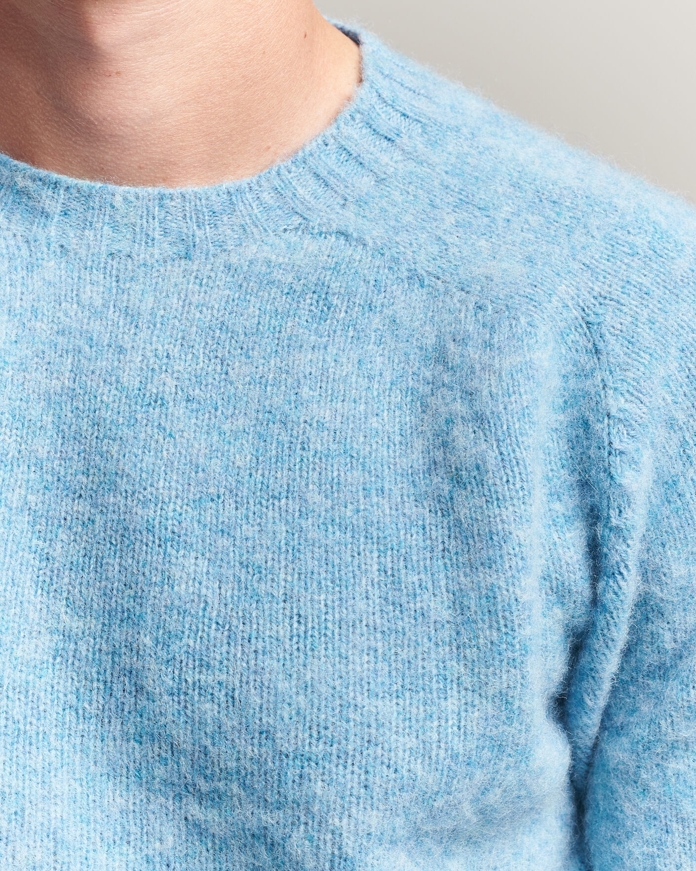 Uomini | Maglieria | Harley Of Scotland | Brushed Supersoft Lambswool Crewneck Loch Blue