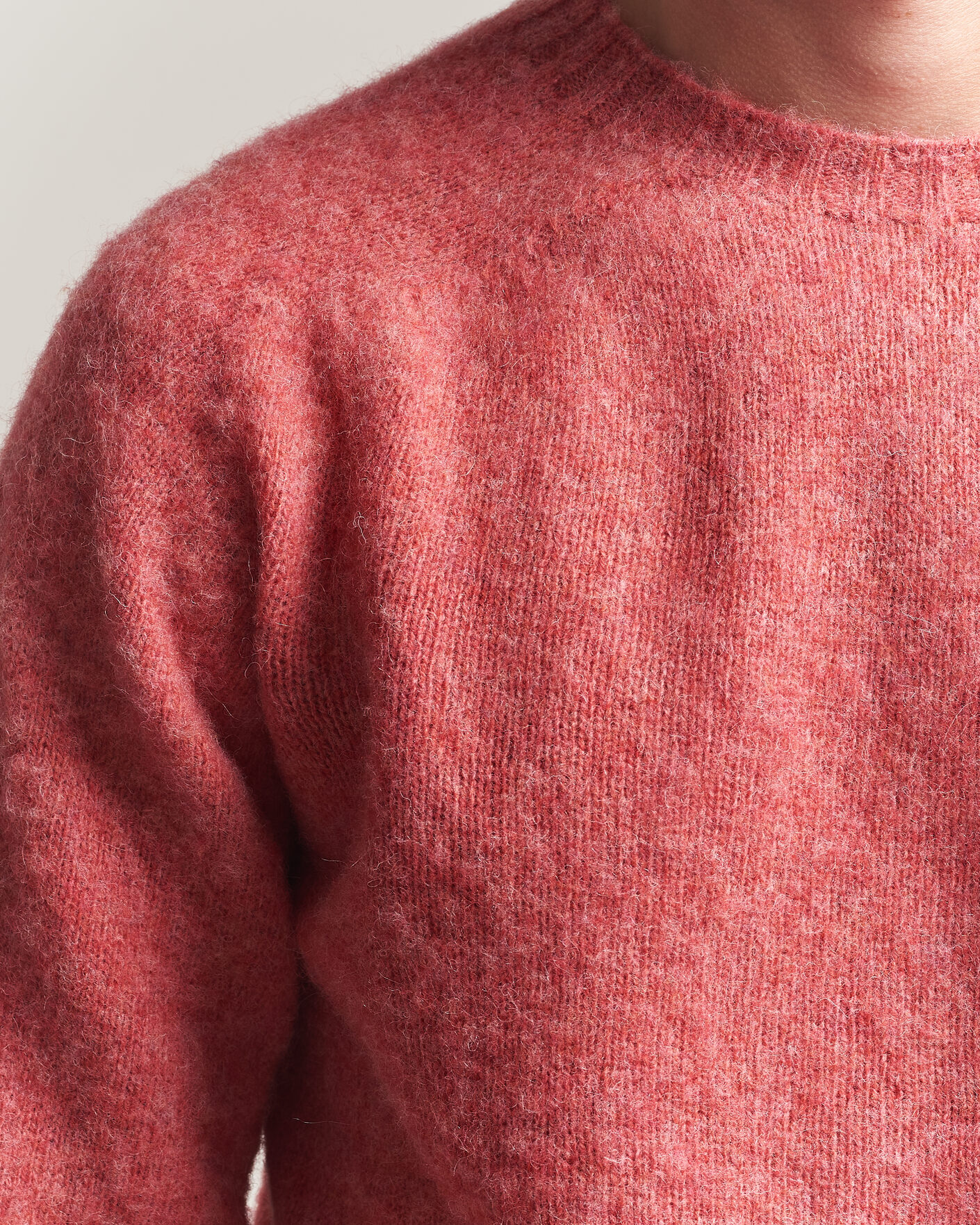 Uomini | Maglieria | Harley Of Scotland | Brushed Supersoft Lambswool Crewneck Tea Rose