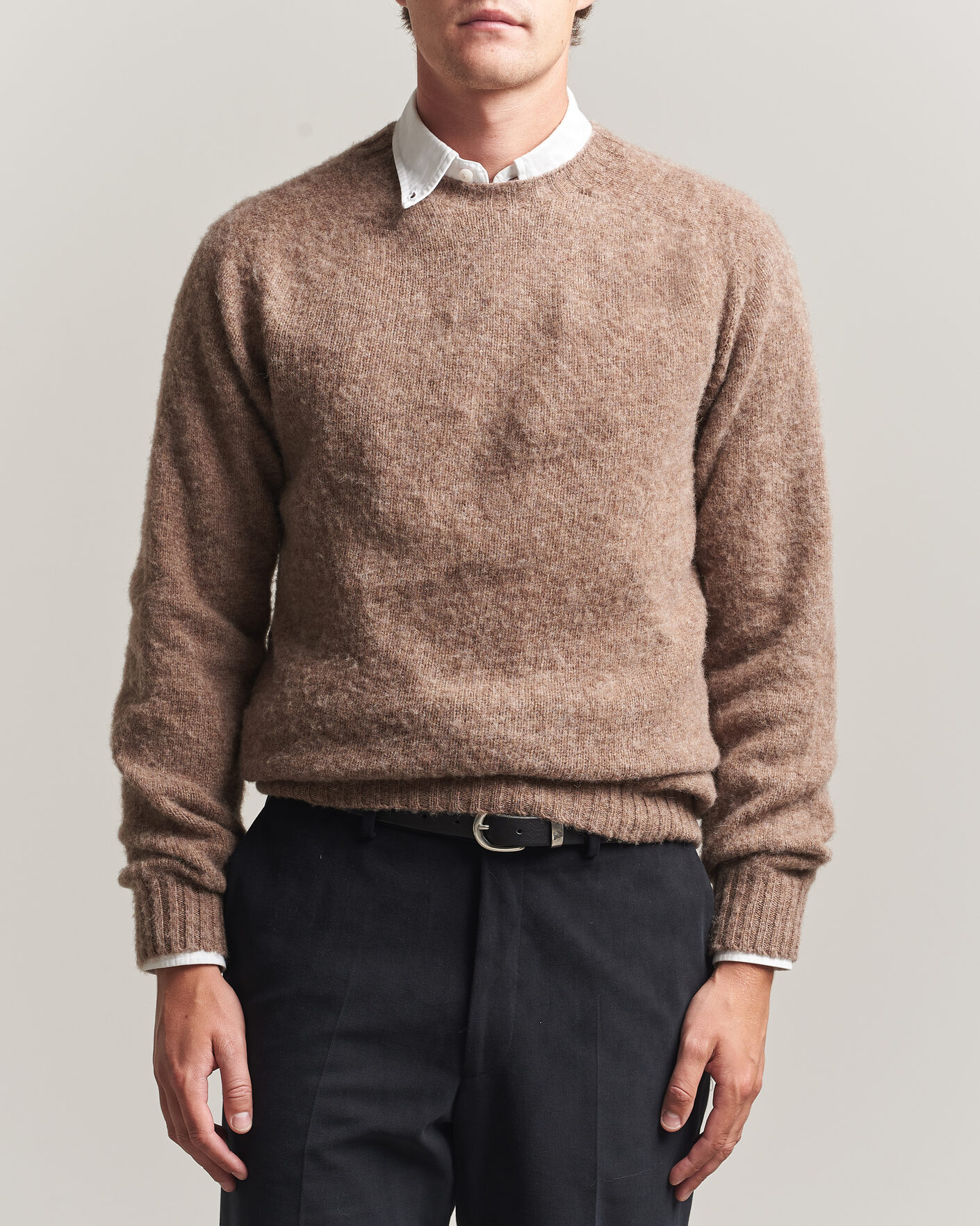 Uomini | Maglieria | Harley Of Scotland | Brushed Supersoft Lambswool Crewneck Tundra
