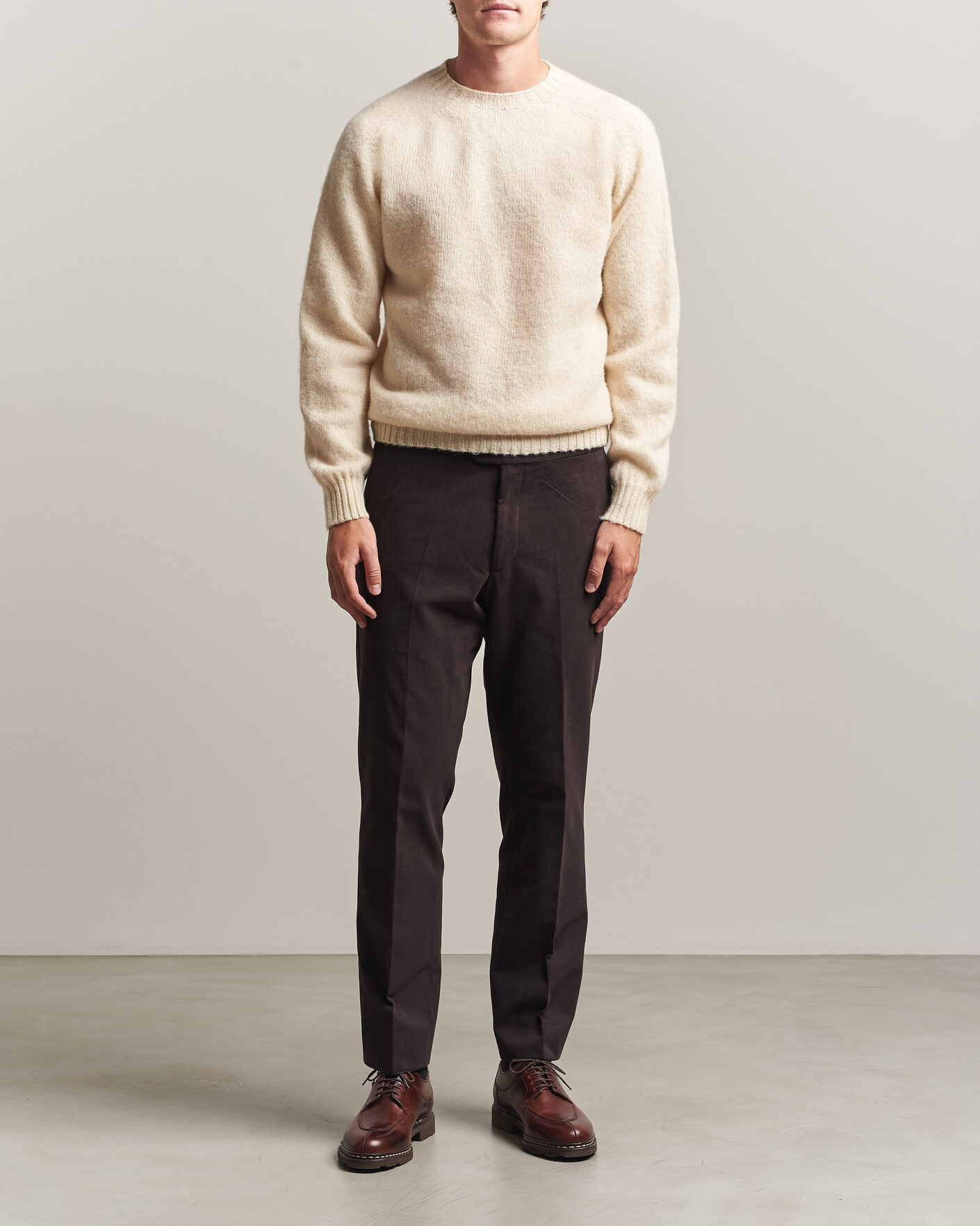 Uomini | Maglieria | Harley Of Scotland | Brushed Supersoft Lambswool Crewneck Vanilla