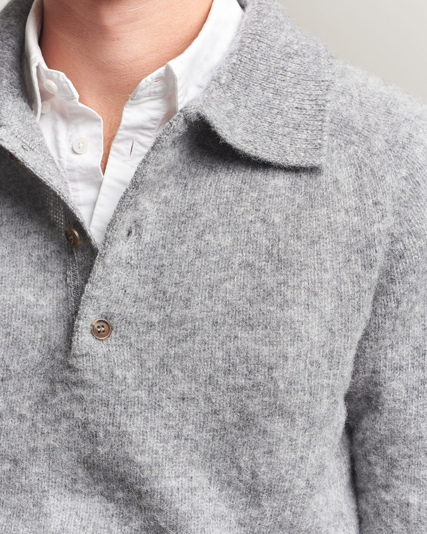 Uomini | Maglieria | Harley Of Scotland | Brushed Supersoft Lambswool Polo Mid Grey