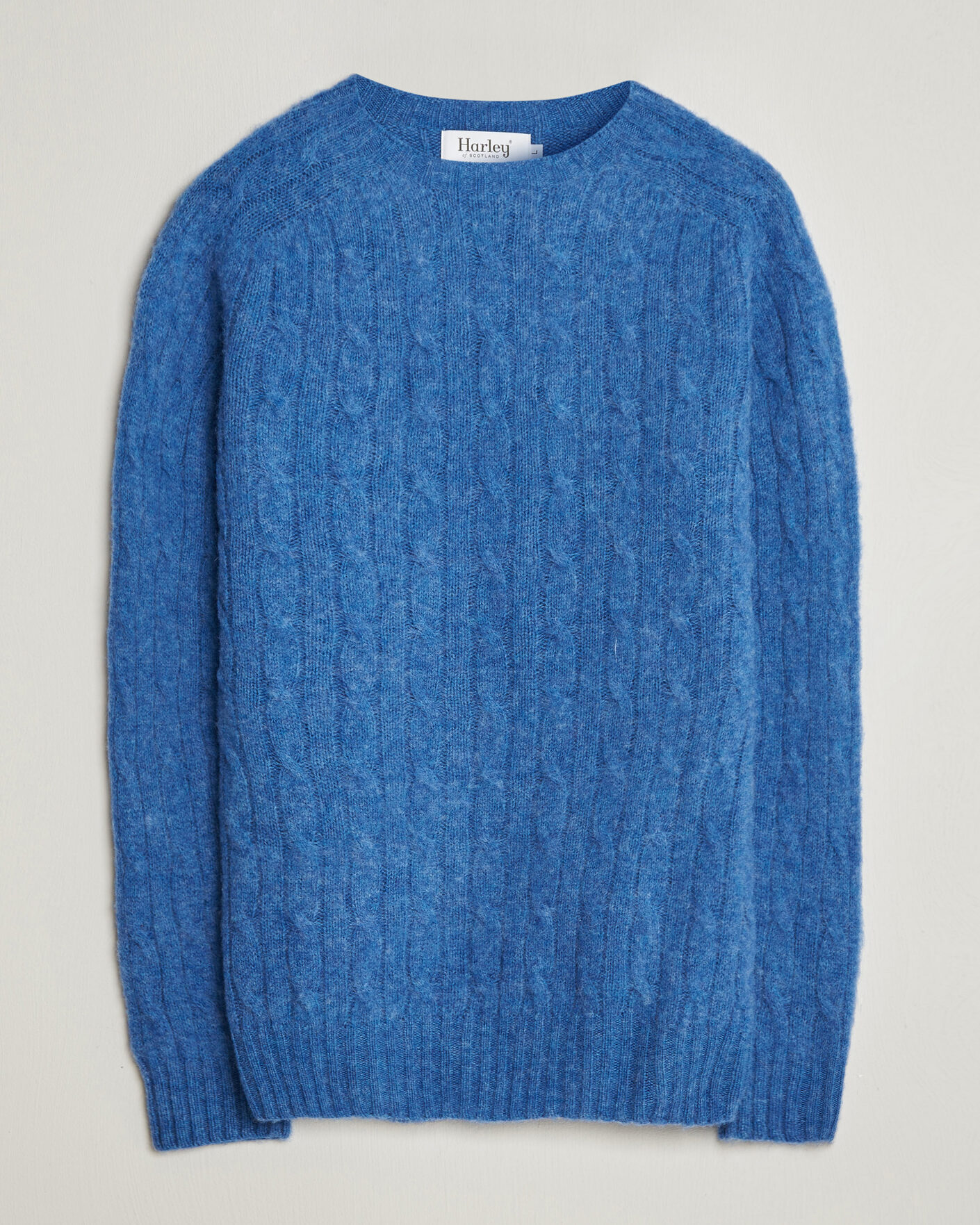 Uomini | Maglieria | Harley Of Scotland | Brushed Supersoft Lambswool Cable Cobalt