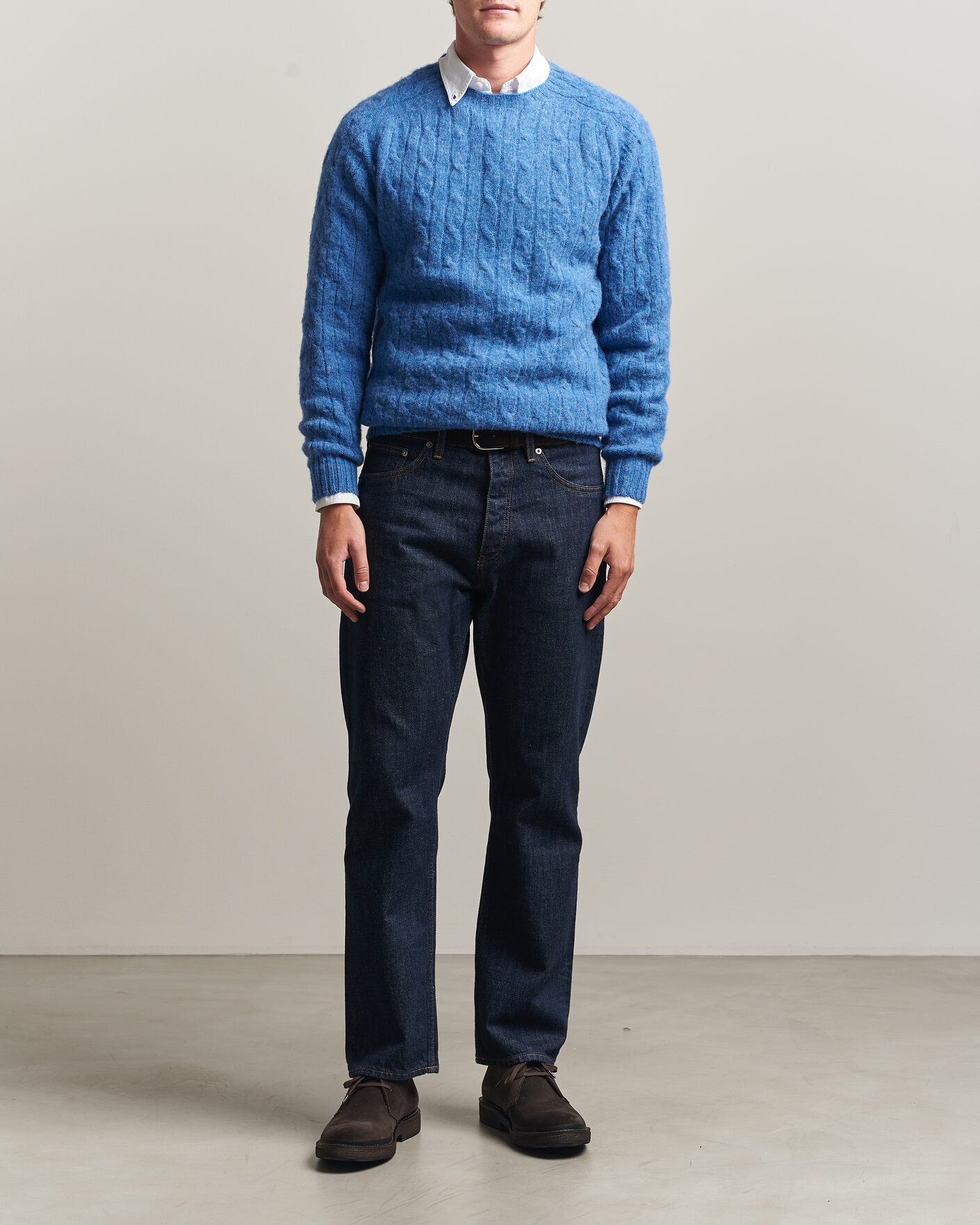 Uomini | Maglieria | Harley Of Scotland | Brushed Supersoft Lambswool Cable Cobalt