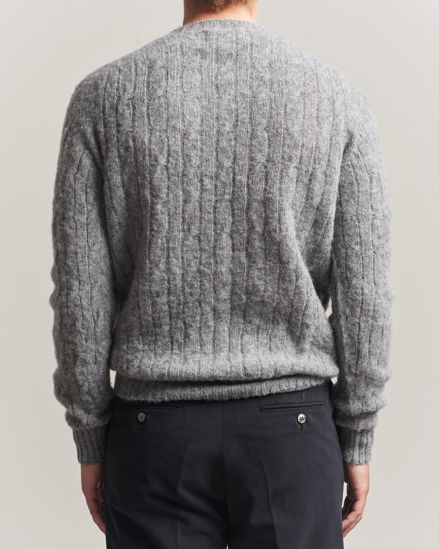 Uomini | Maglieria | Harley Of Scotland | Brushed Supersoft Lambswool Cable Mid Grey