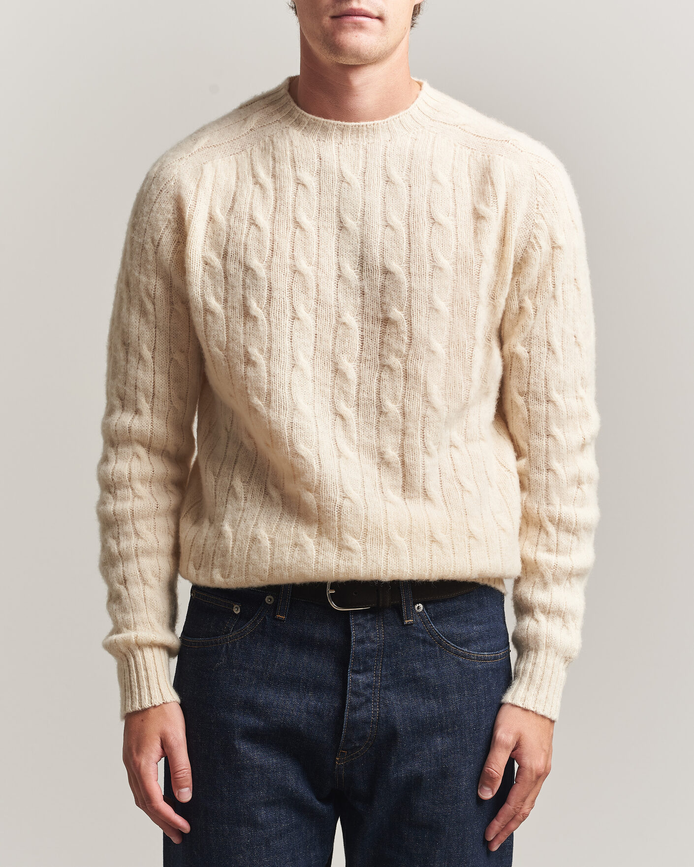 Uomini | Maglieria | Harley Of Scotland | Brushed Supersoft Lambswool Cable Vanilla