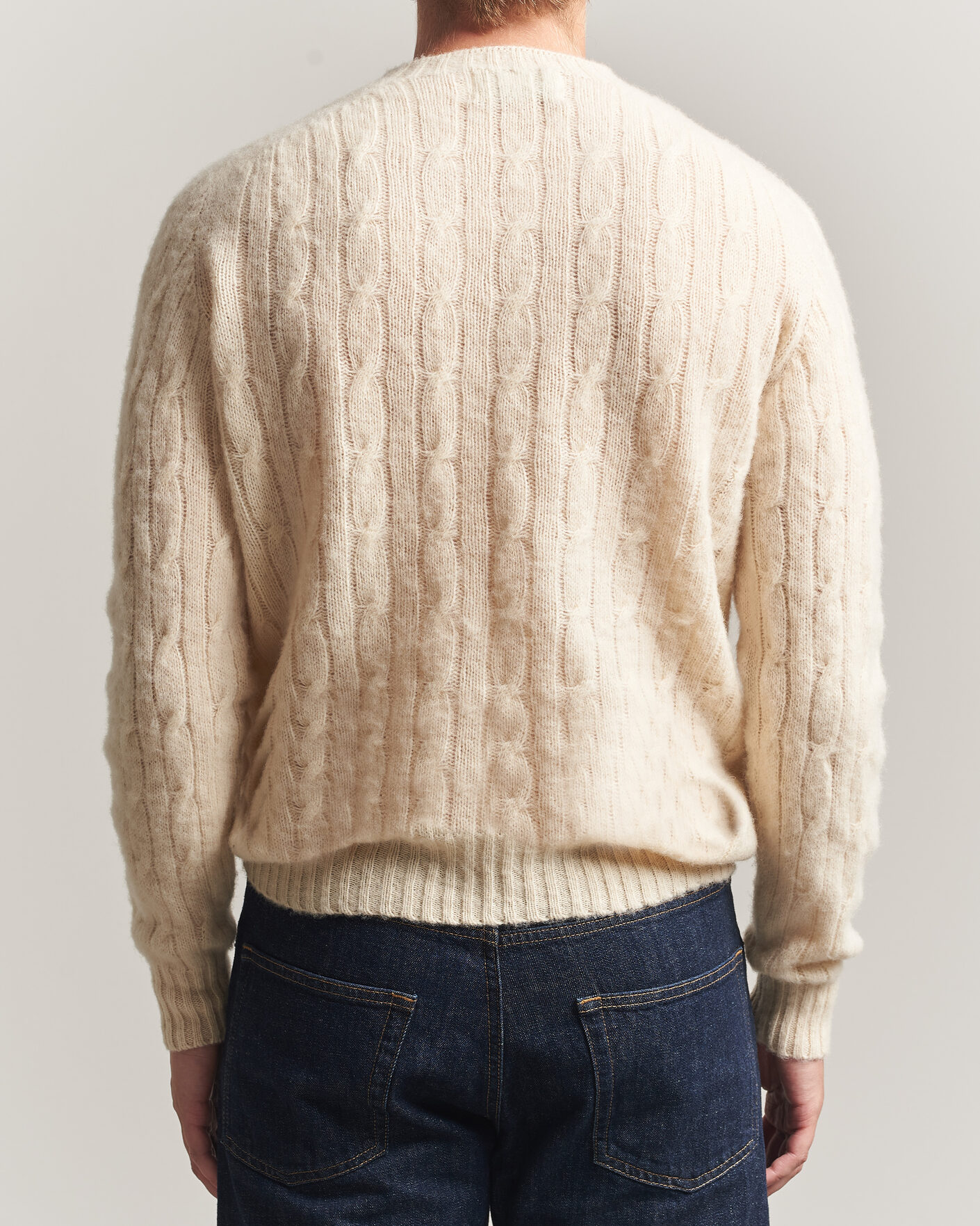 Uomini | Maglieria | Harley Of Scotland | Brushed Supersoft Lambswool Cable Vanilla