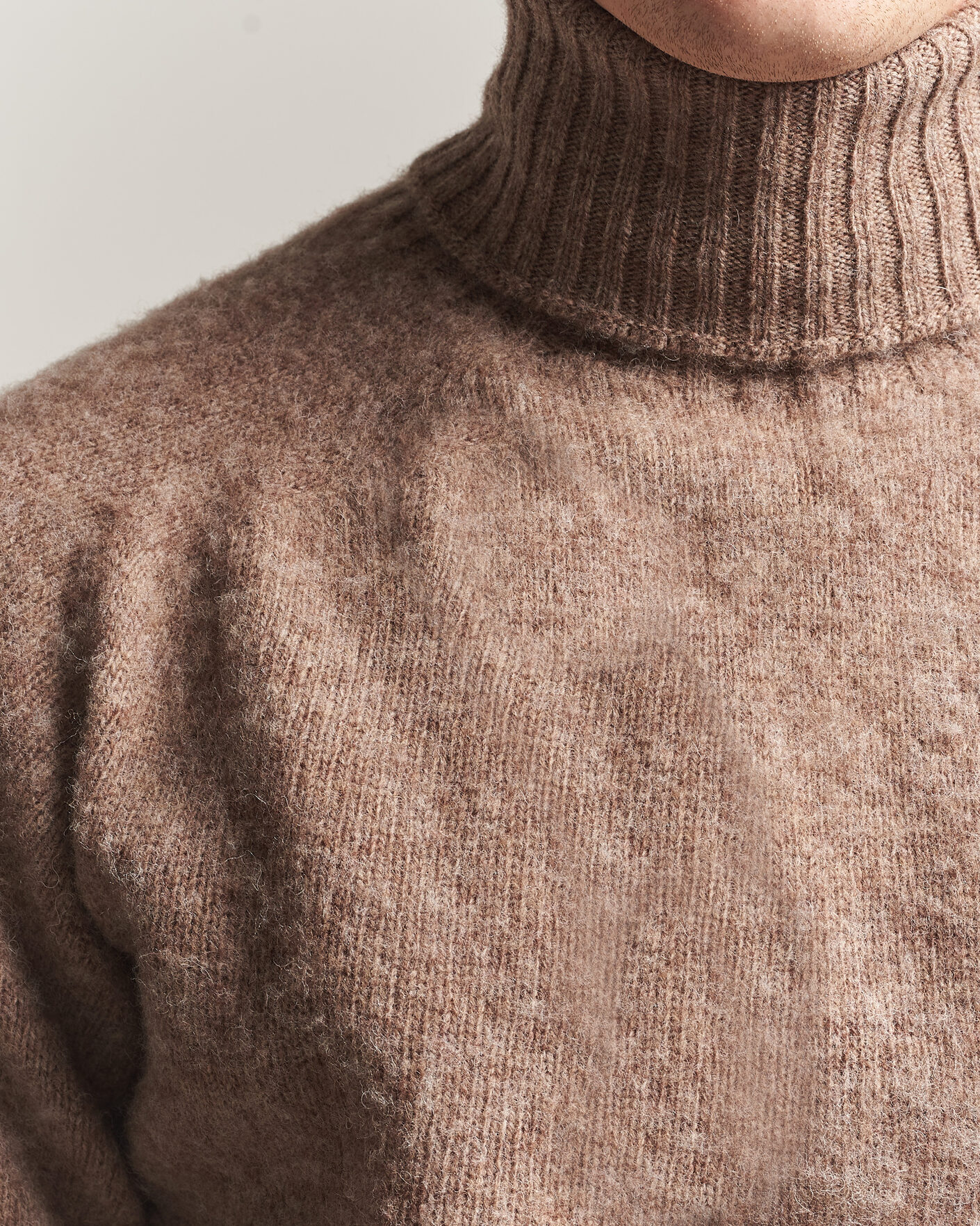 Uomini | Maglieria | Harley Of Scotland | Brushed Supersoft Lambswool Rollneck Tundra