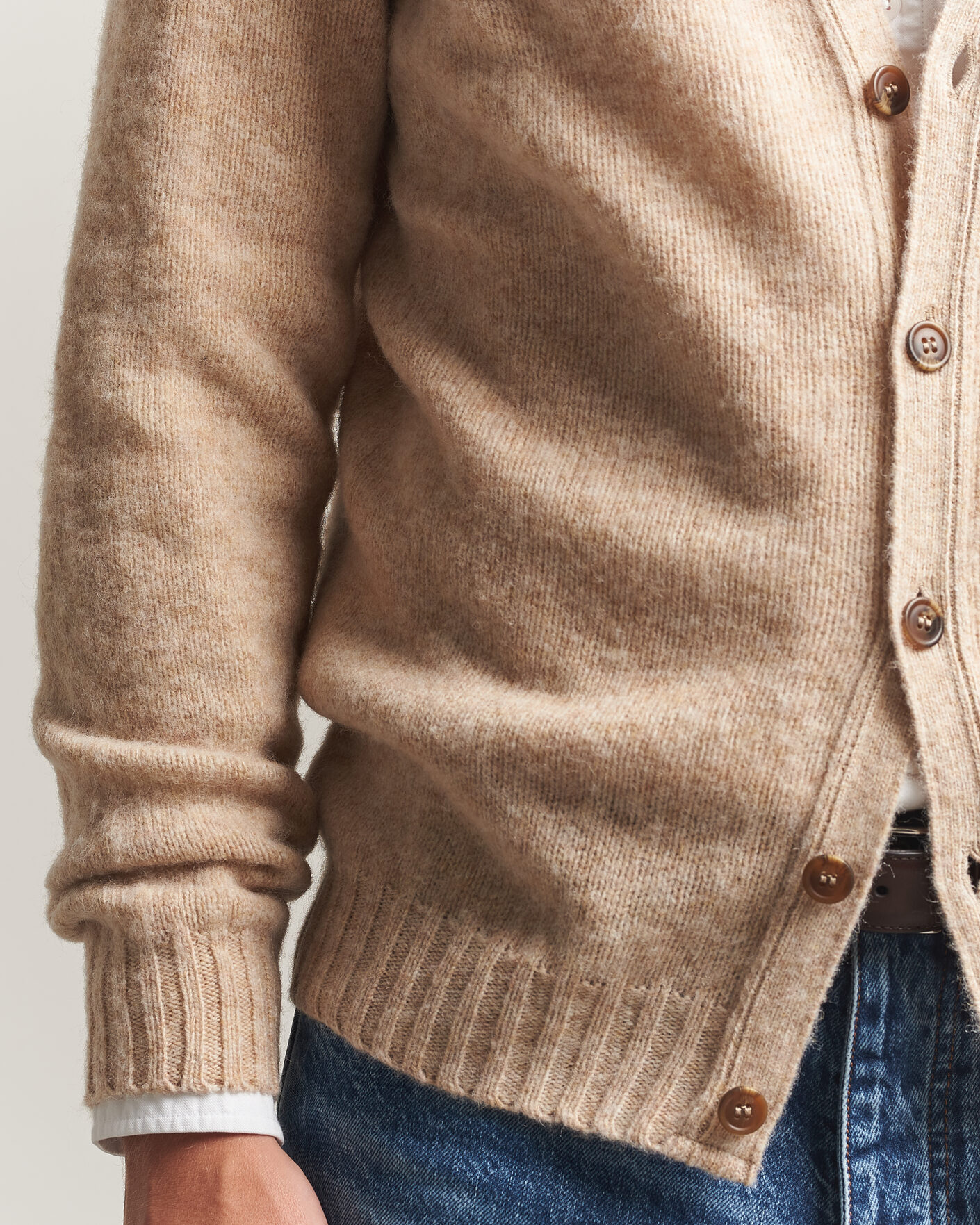 Uomini | Maglieria | Harley Of Scotland | Brushed Supersoft Lambswool Cardigan Calico