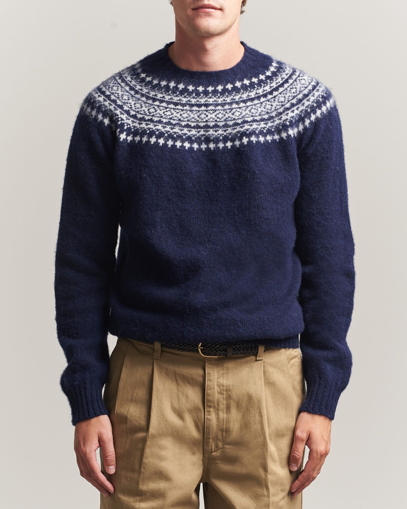 Uomini | Maglieria | Harley Of Scotland | Brushed Supersoft Lambswool Yolk Fairisle Navy/Snow White