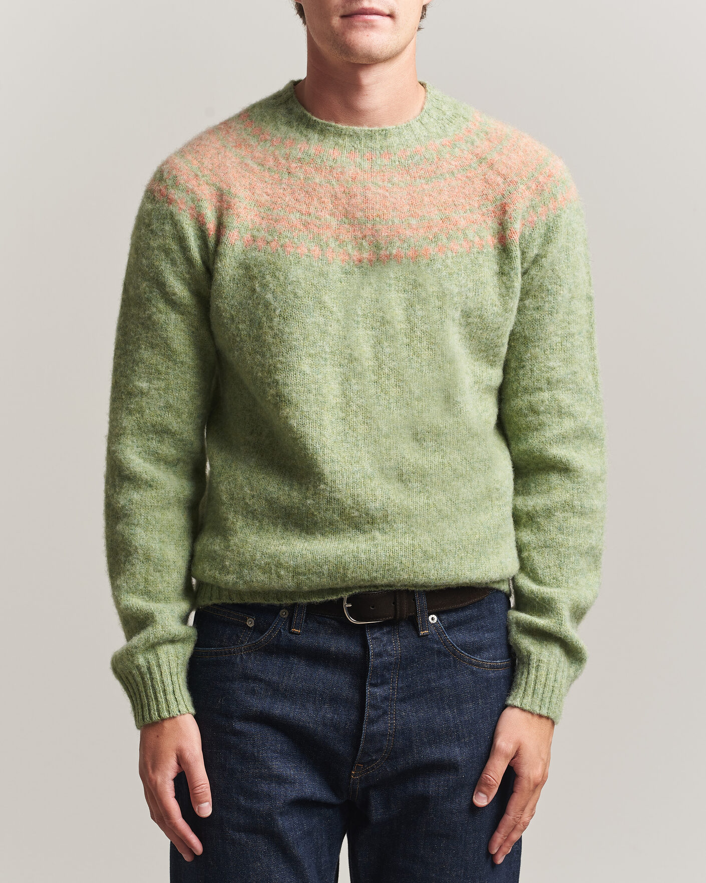 Uomini | Maglieria | Harley Of Scotland | Brushed Supersoft Lambswool Yolk Fairisle Sage/Parfait
