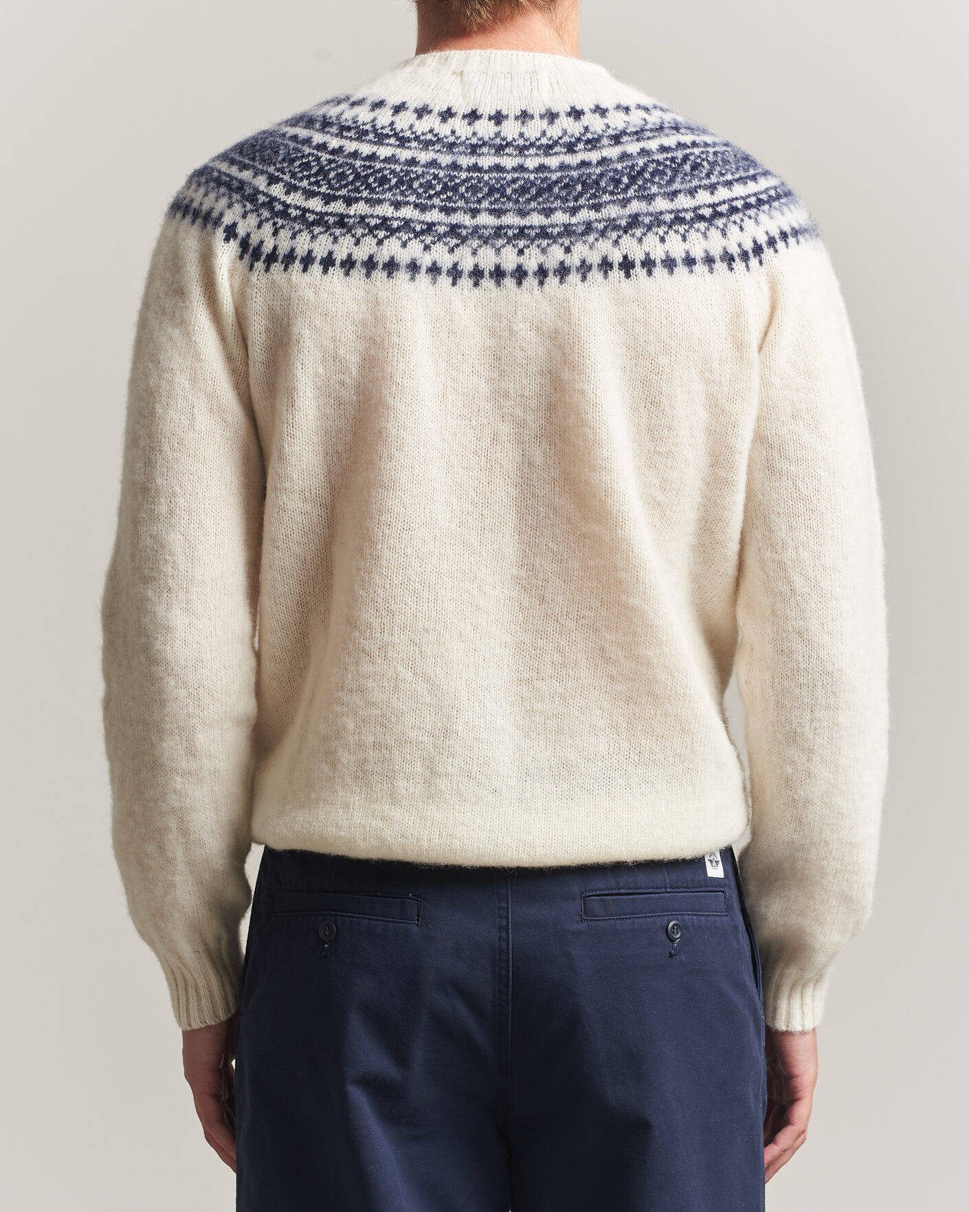 Uomini | Maglieria | Harley Of Scotland | Brushed Supersoft Lambswool Yolk Fairisle Snow White/Navy