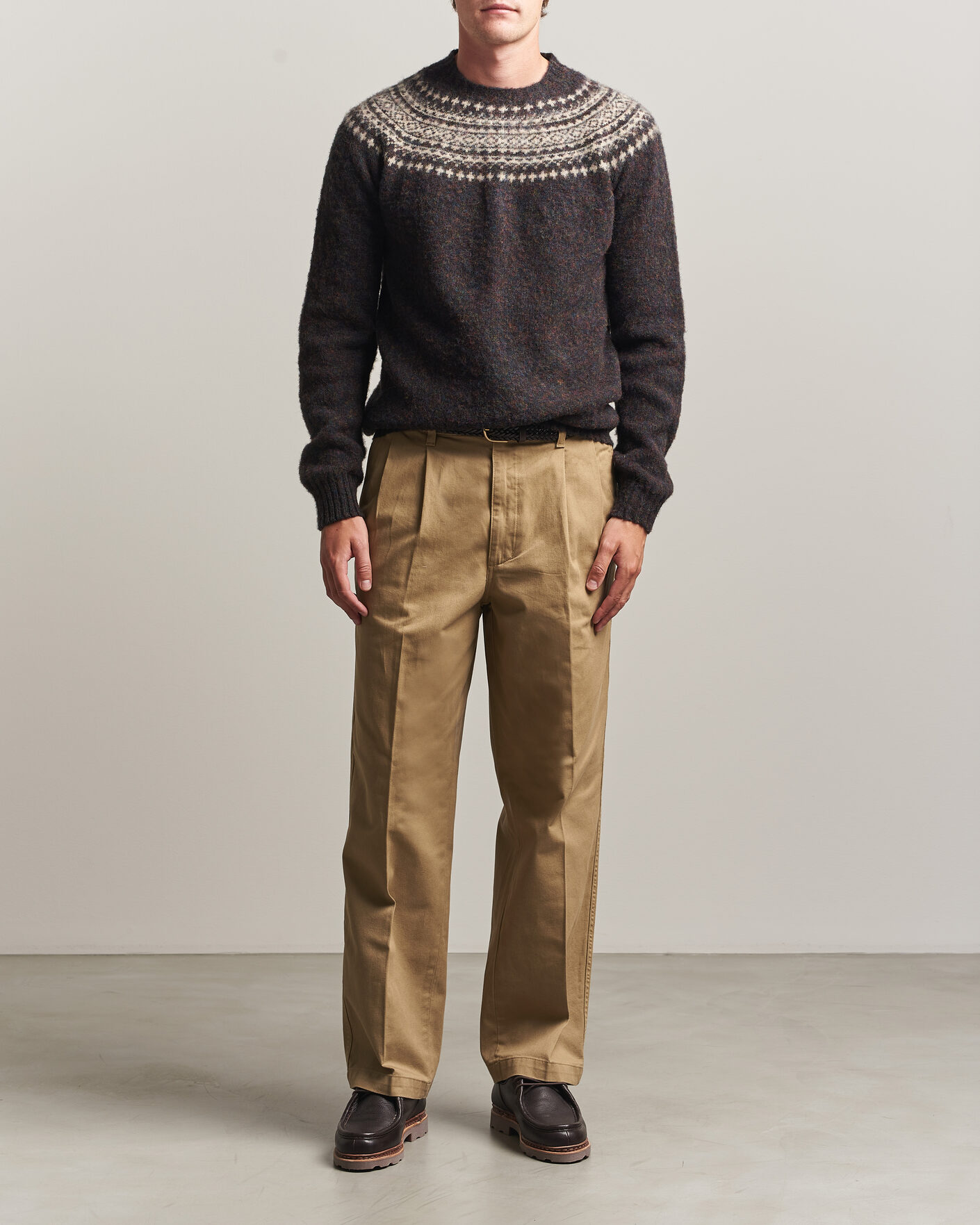 Uomini | Maglieria | Harley Of Scotland | Brushed Supersoft Lambswool Yolk Fairisle Volcano/Cameo