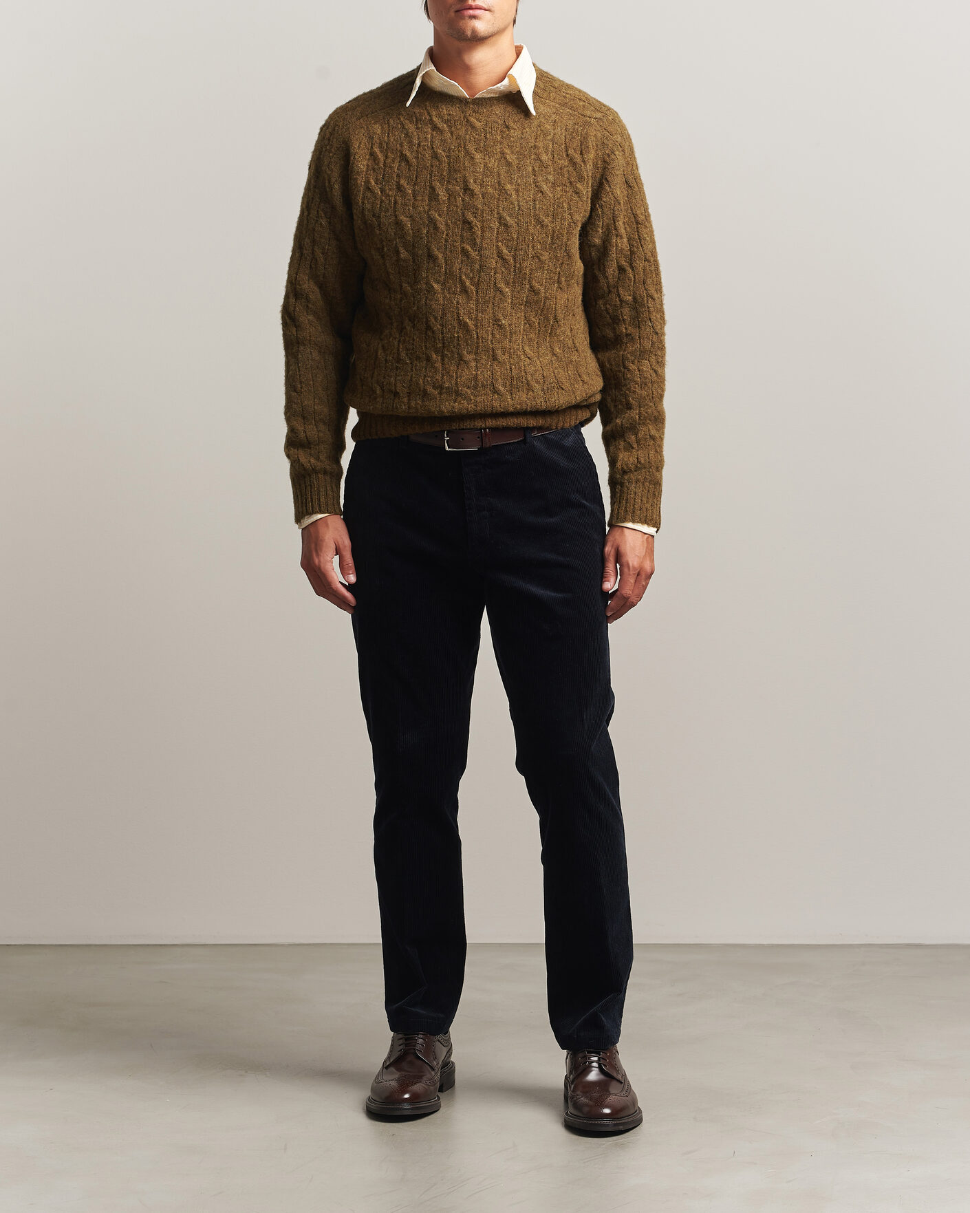 Uomini | Maglieria | Drake's | Brushed Shetland Cable Crew Moorland Olive