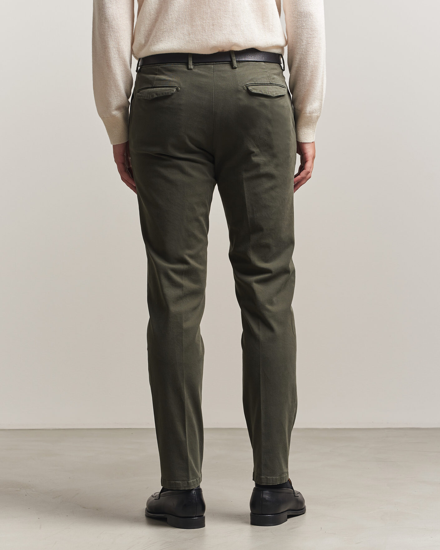 Uomini | Pantaloni | Briglia 1949 | Easy Fit Pleated Cotton Stretch Trousers Military